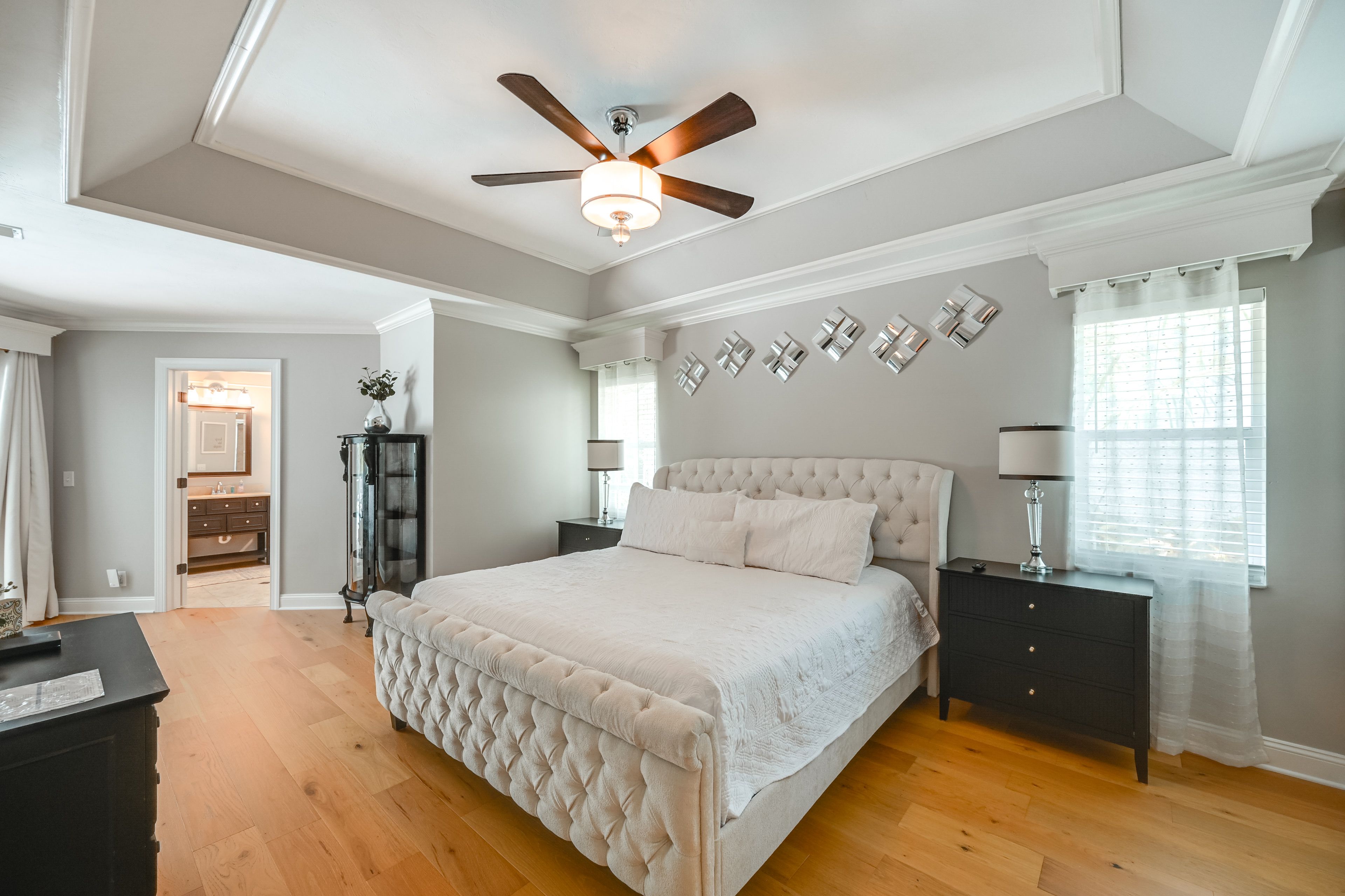 Bedroom 1 | King Bed | Smart TV