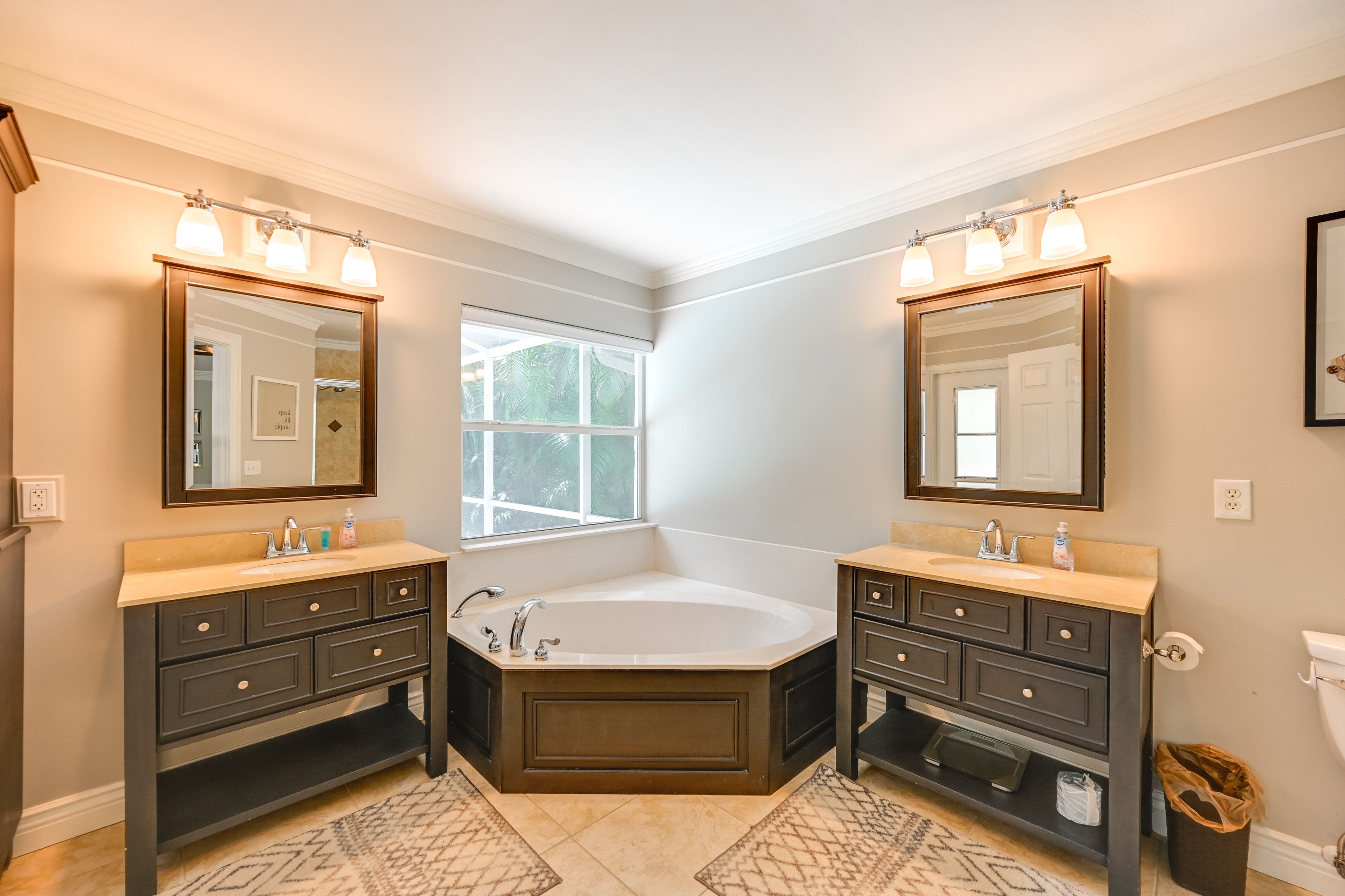 En-Suite Bathroom