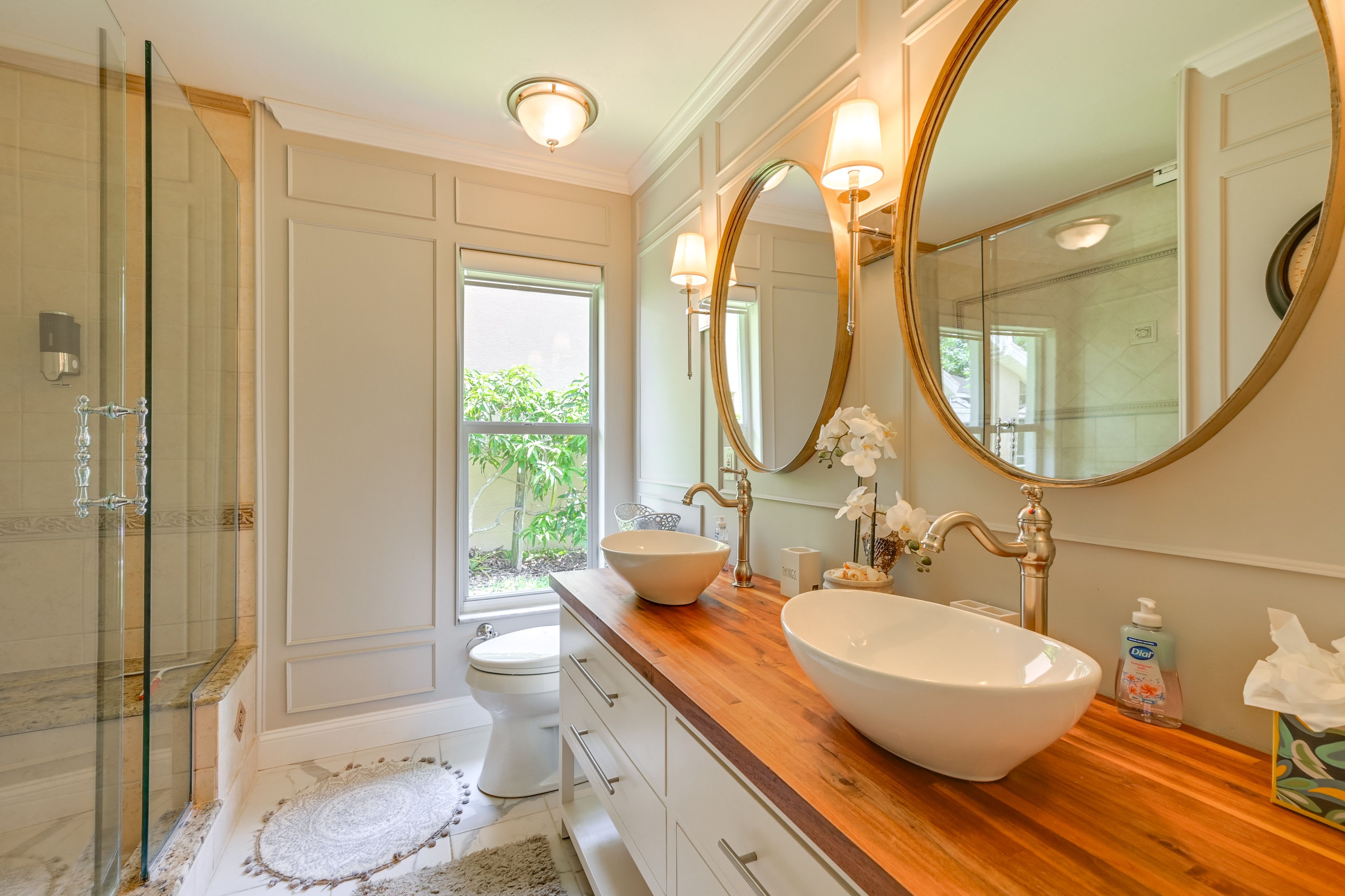 En-Suite Bathroom