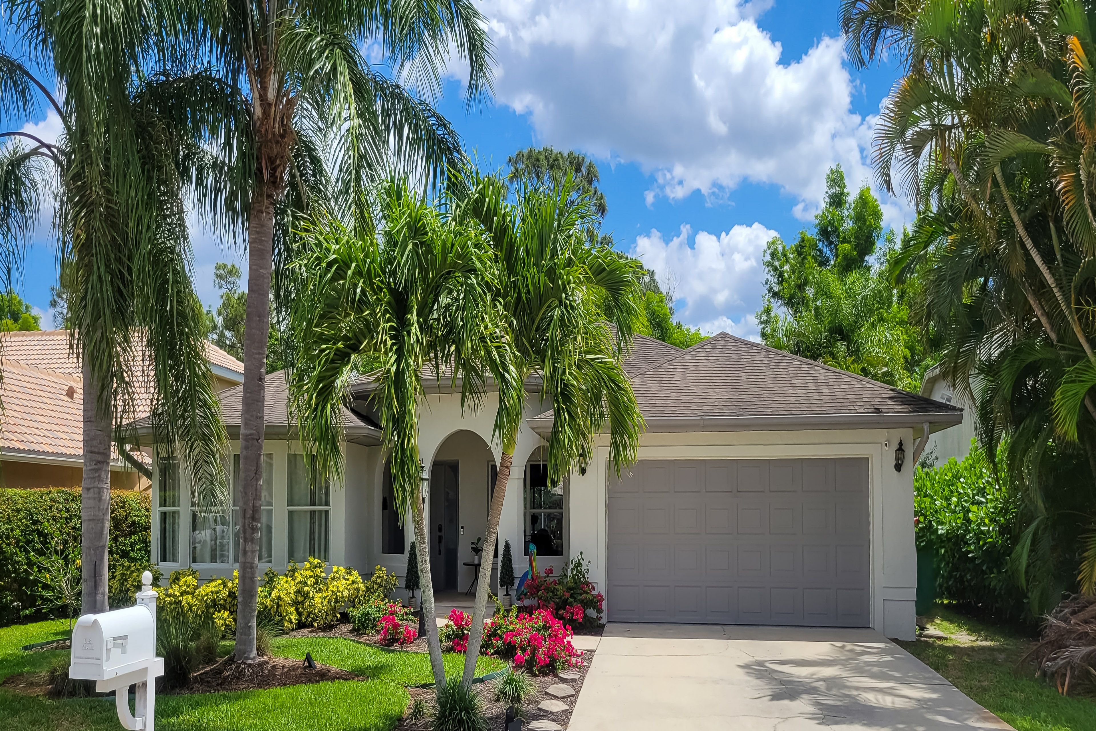 Naples Vacation Rental | 3BR | 2.5BA | 2,200 Sq Ft | Step-Free Access