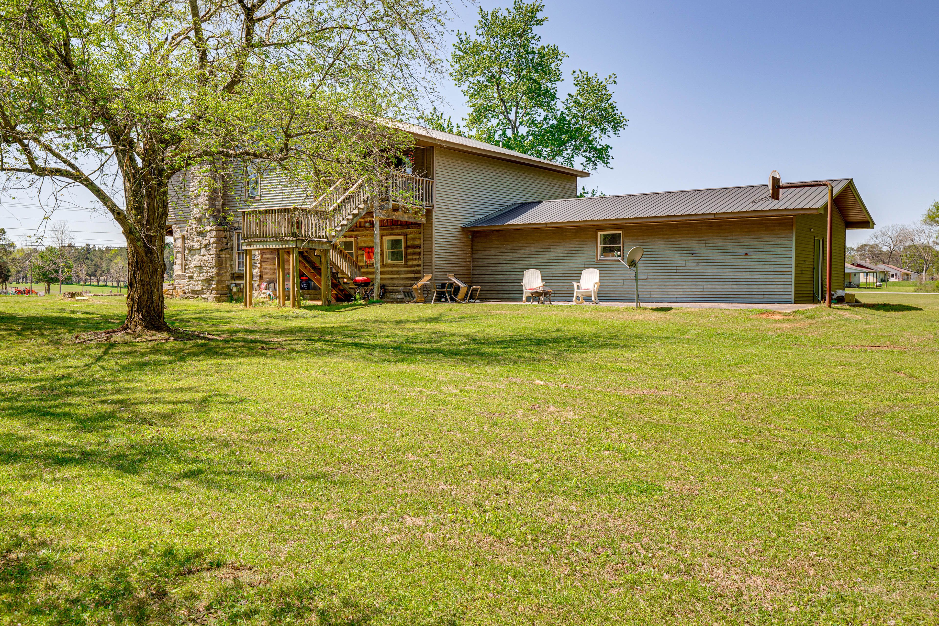 Shared Yard Area