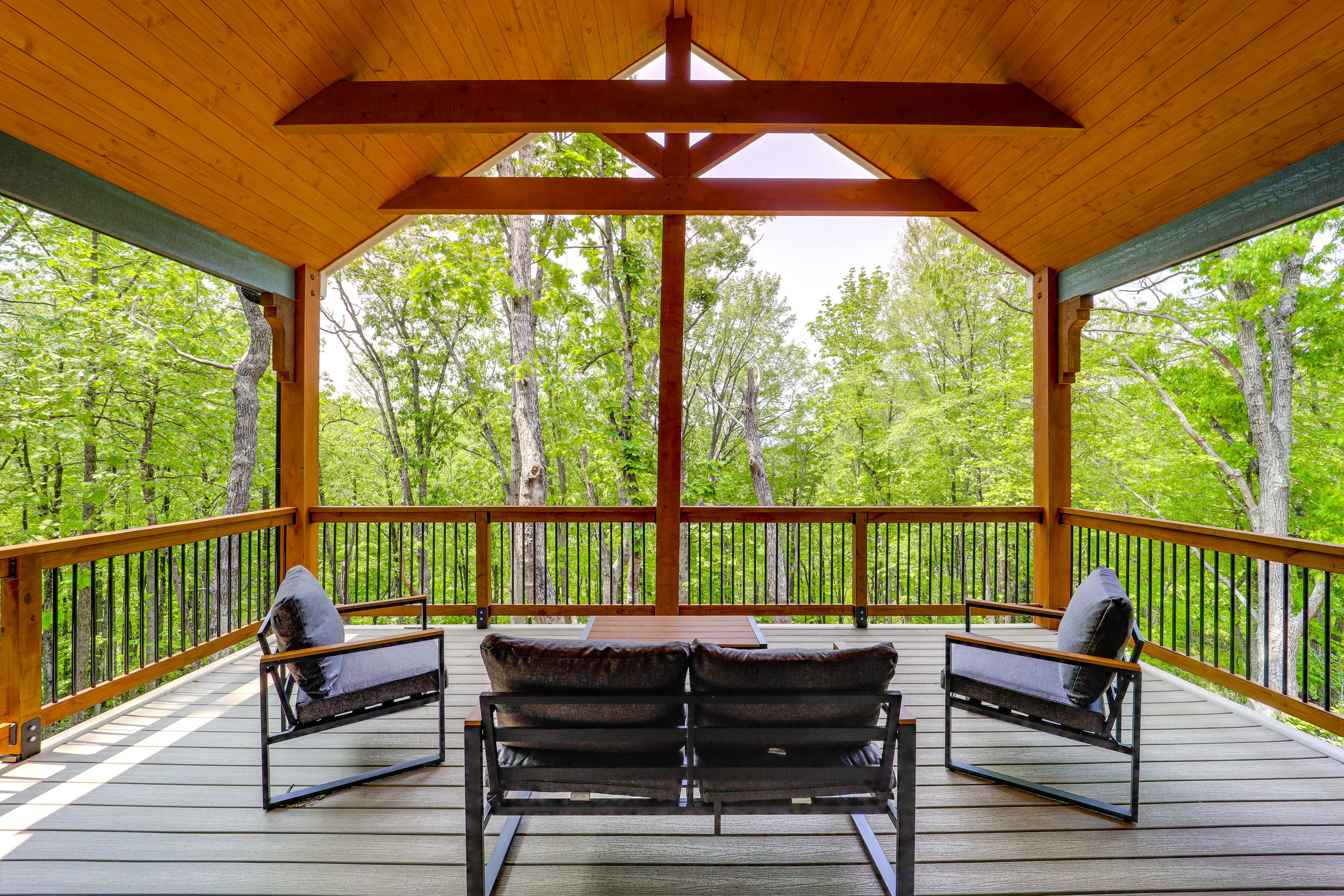 Balcony | Seating
