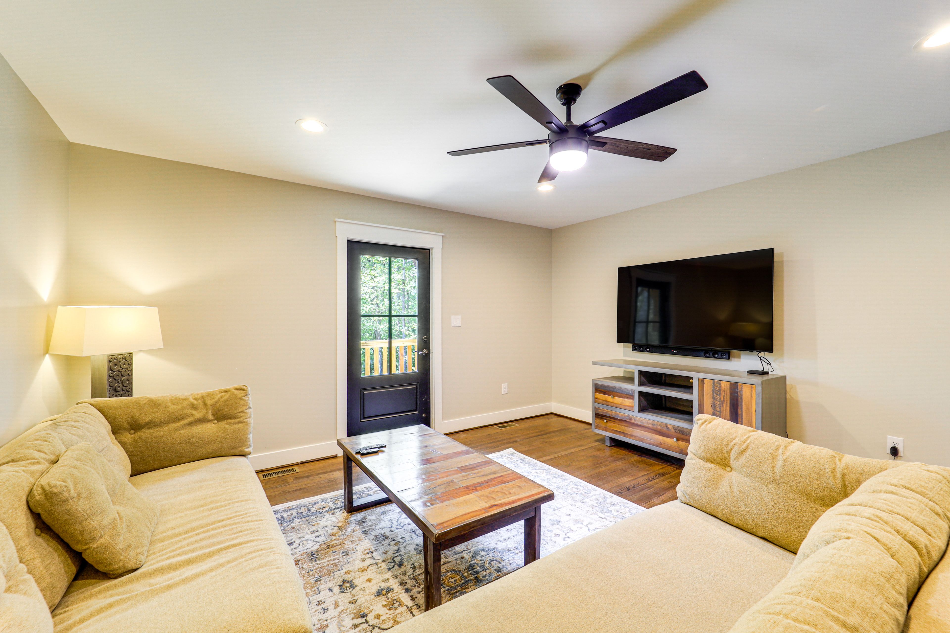 Living Room | Ground Floor | Smart TV w/ Cable