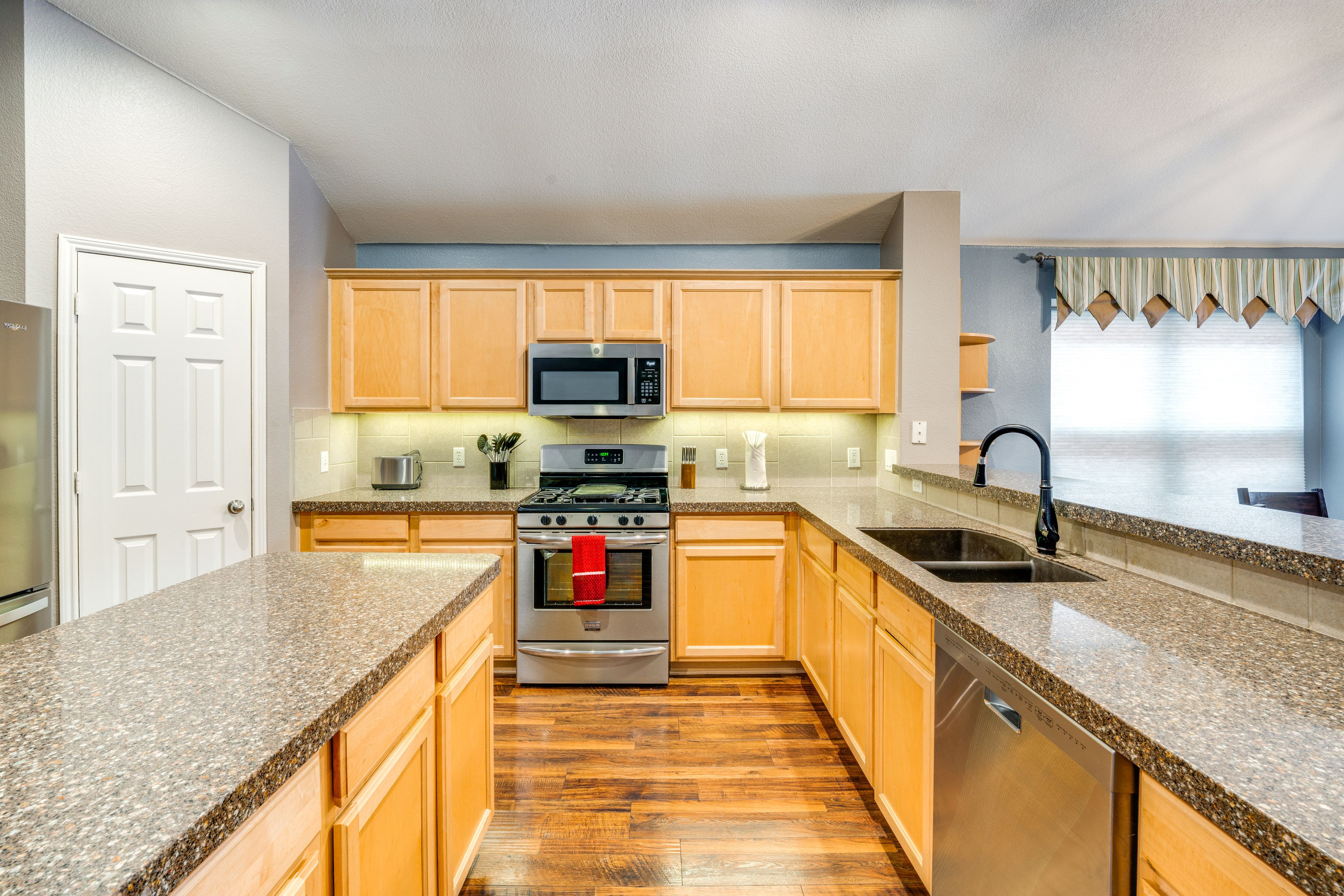 Kitchen | Cooking Basics | Keurig Coffee Maker | Refrigerator | Toaster