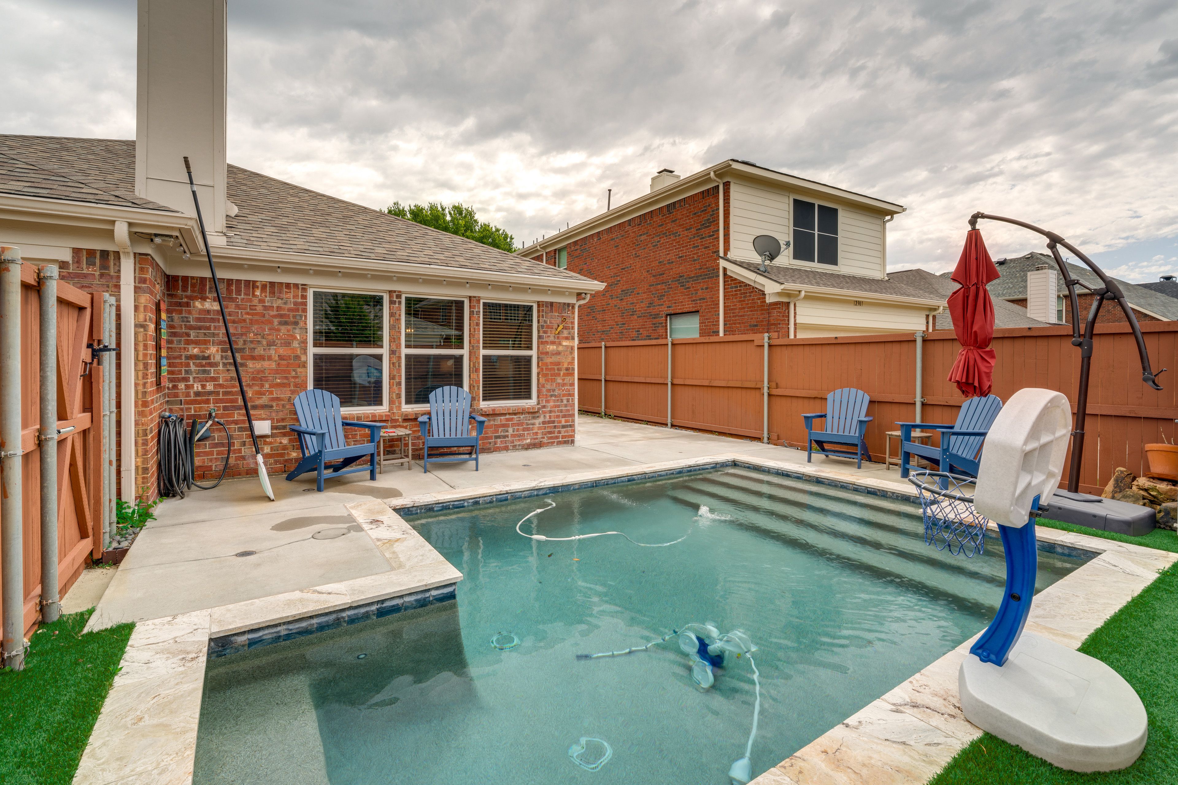 Fenced-In Yard w/ Seating | Private Pool w/ Pool Toys