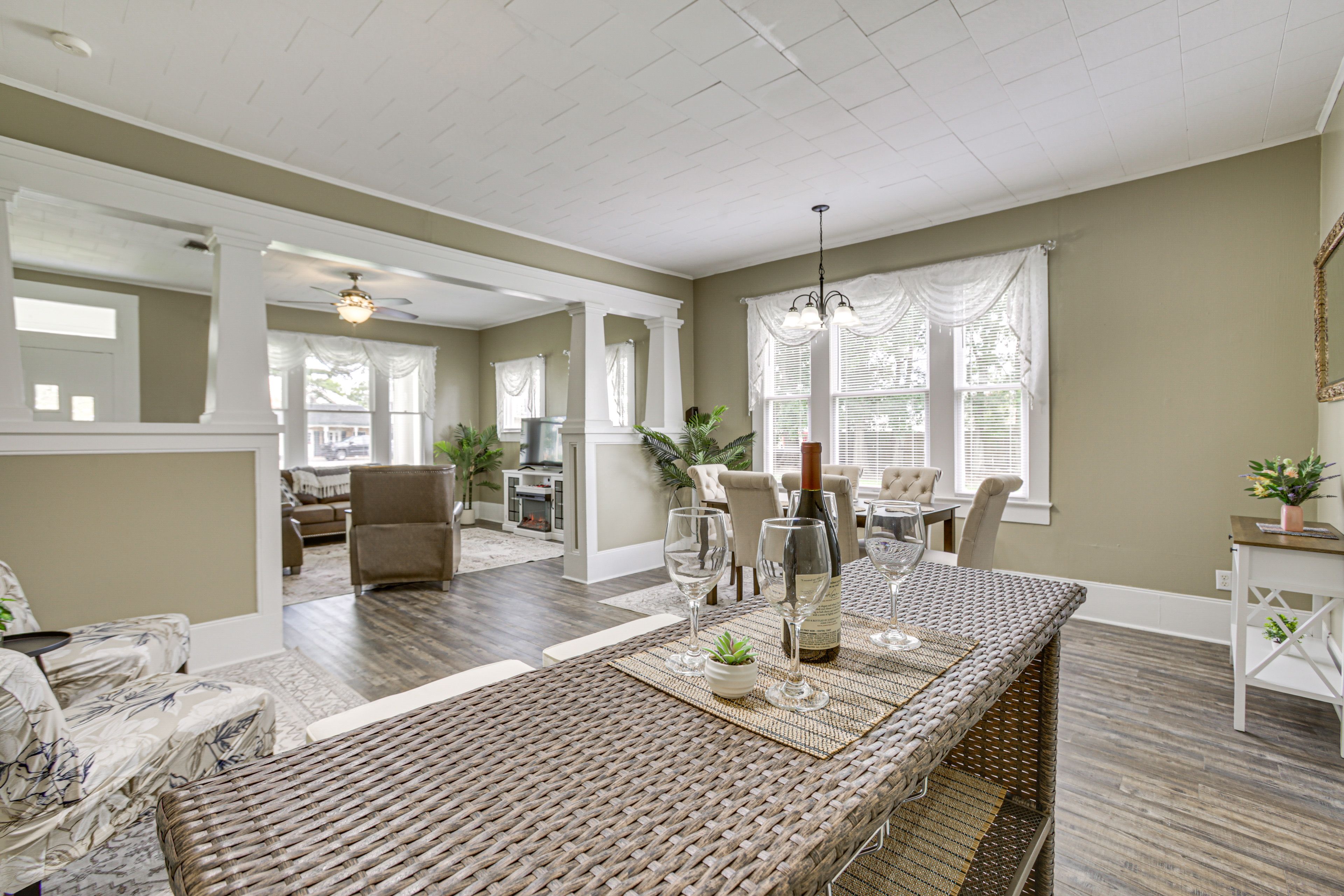 Dining Area | Single-Story House | Central Heating & A/C
