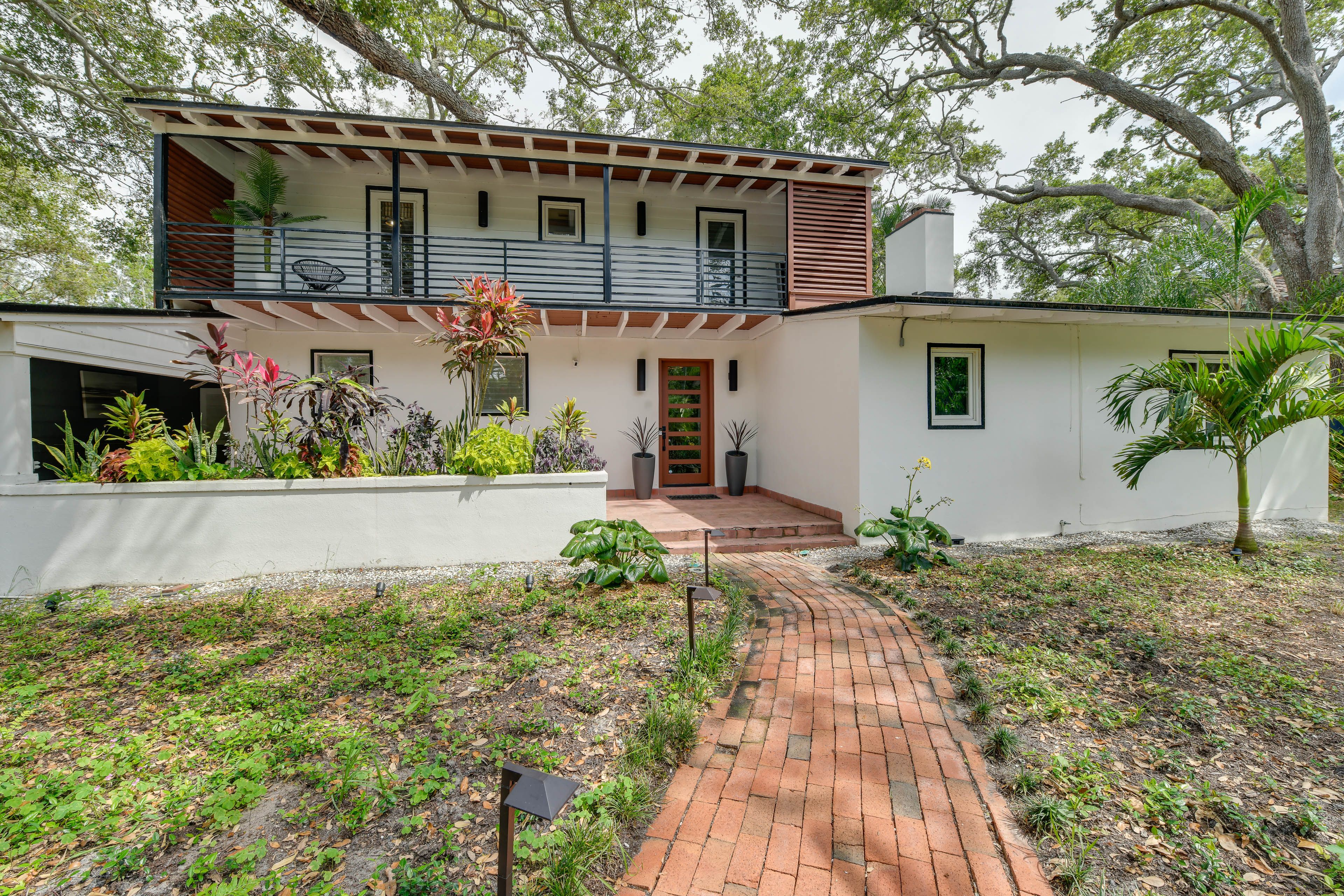 House Exterior | Keyless Entry
