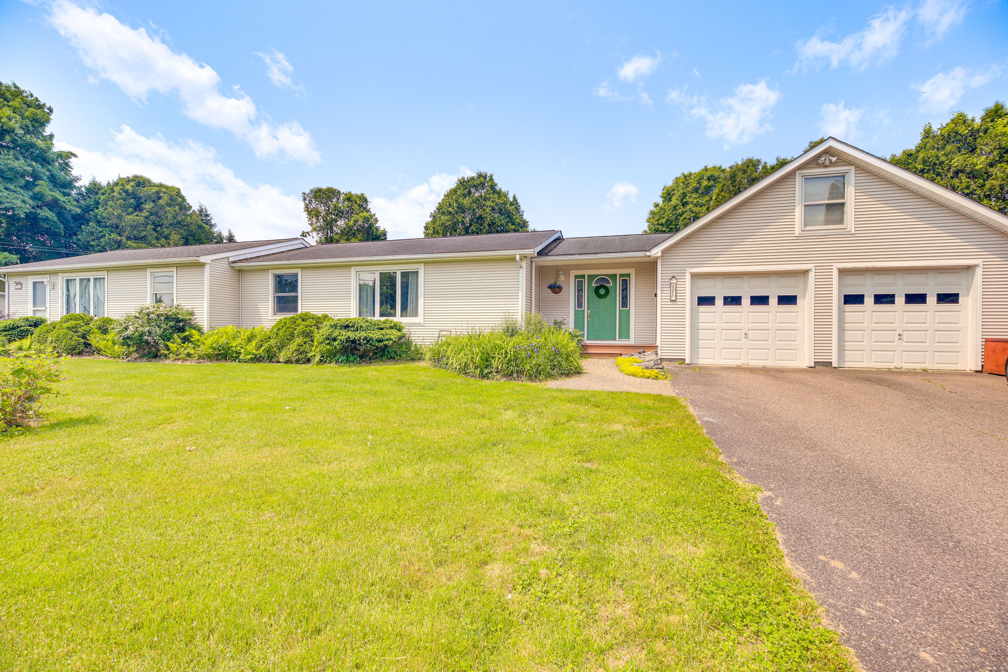 Parking | Driveway (3 Vehicles) | No Garage Access