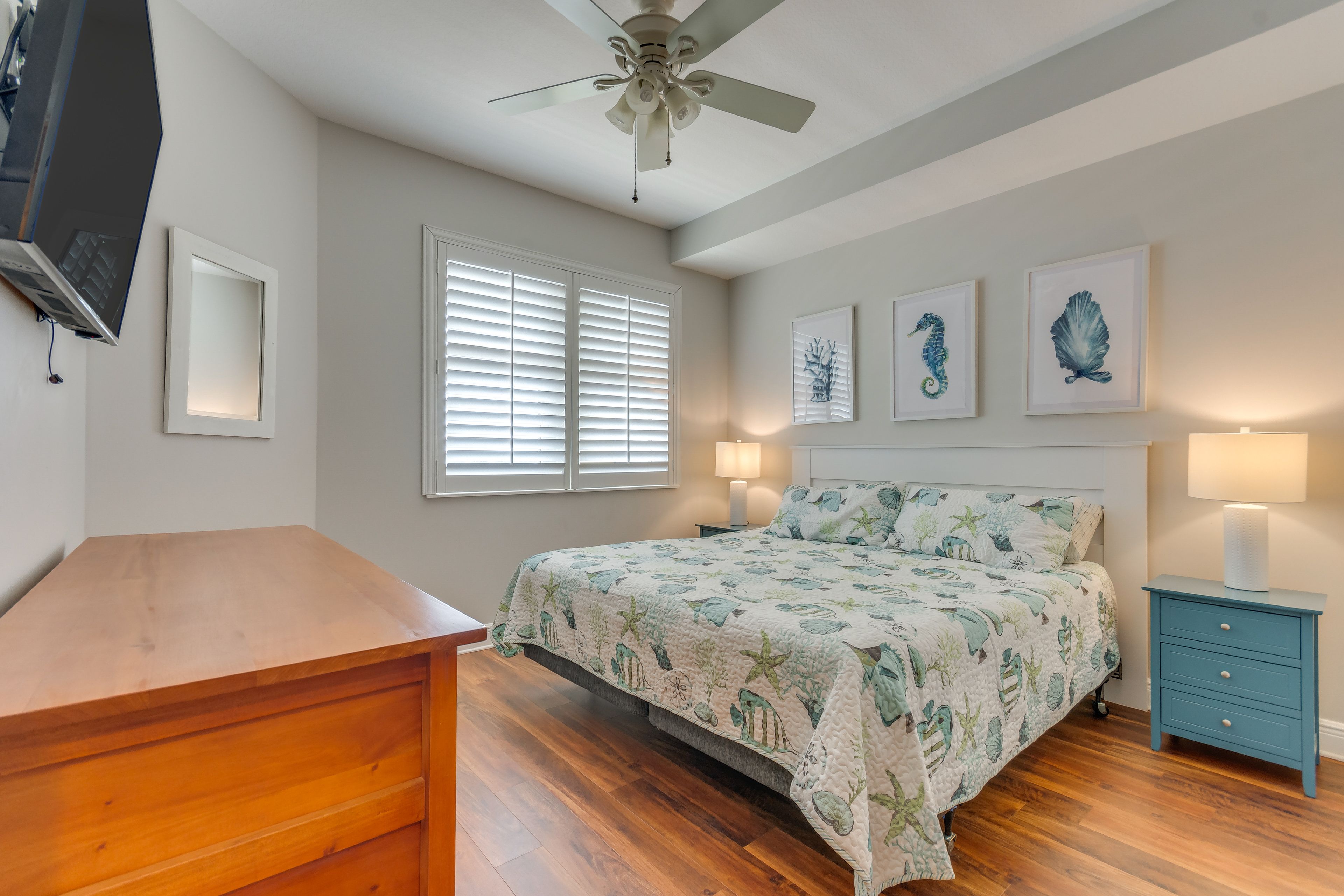 Bedroom 2 | King Bed