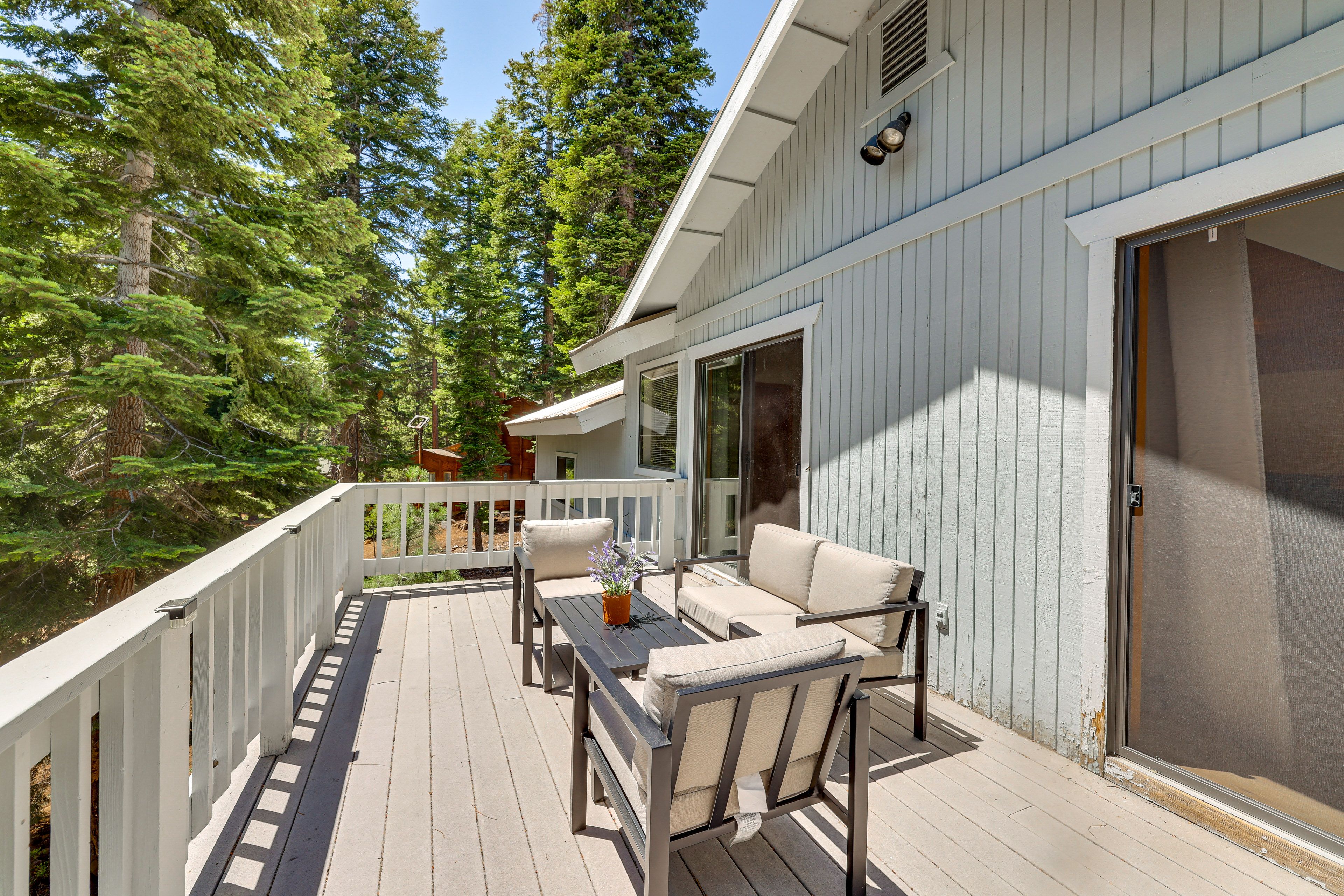 Main Deck | 1st Floor | Access via Living Room