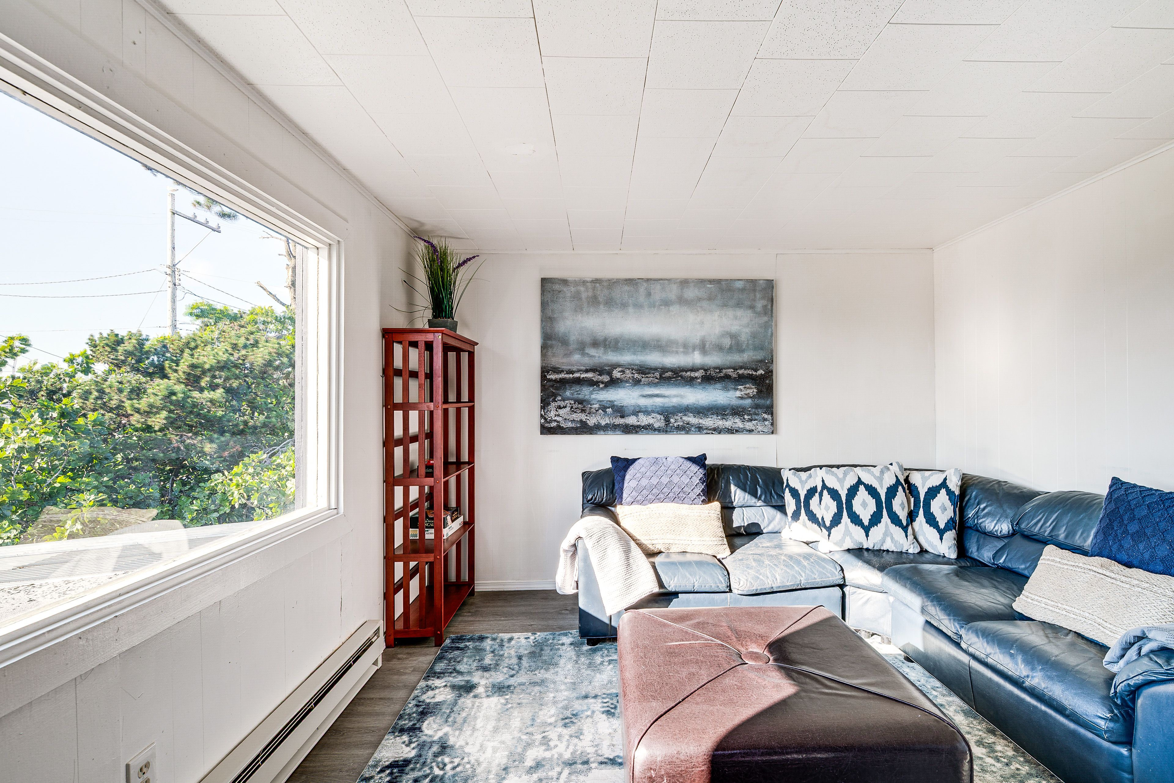 Living Room | Central A/C & Heating