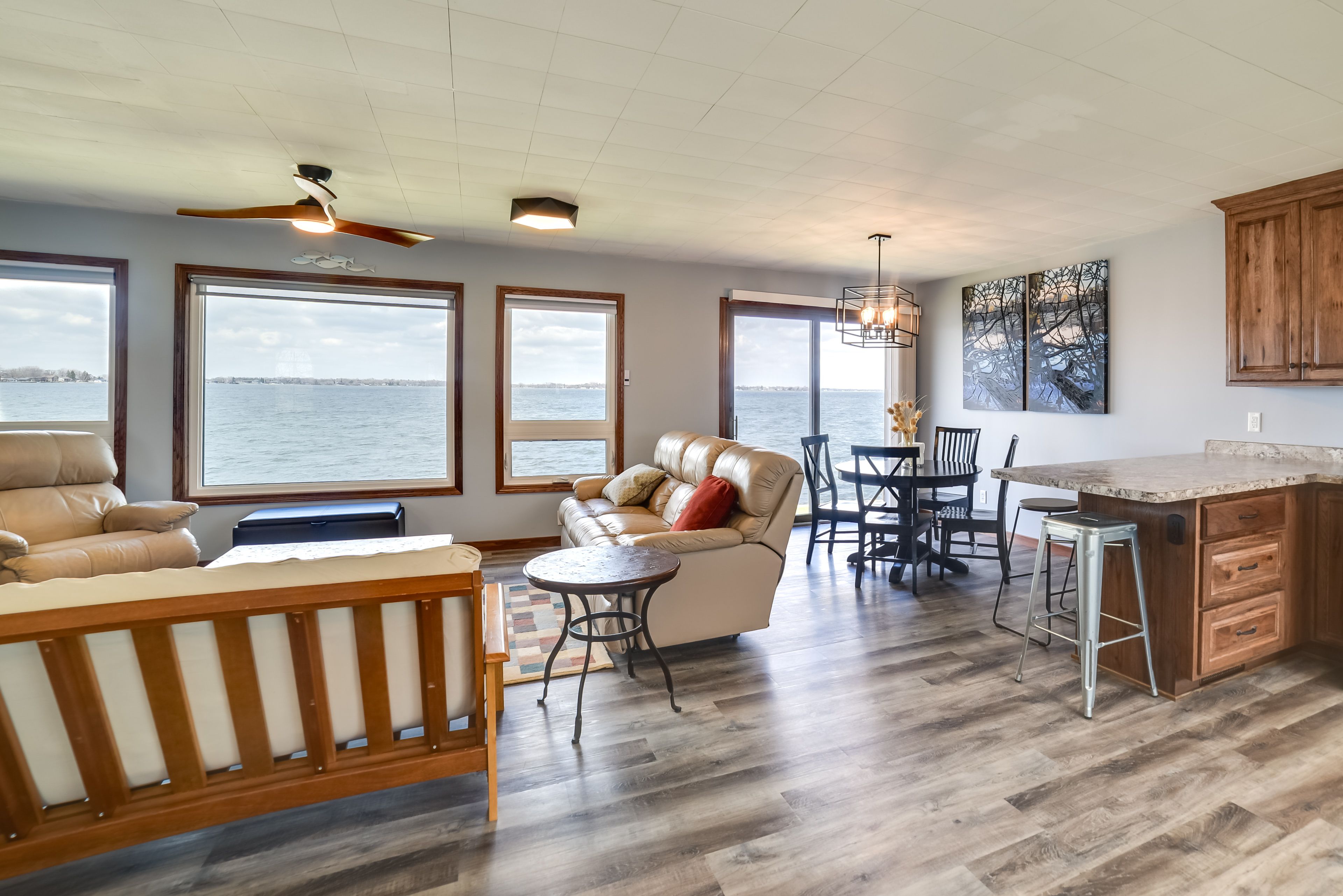 Dining Area | Dishware/Flatware