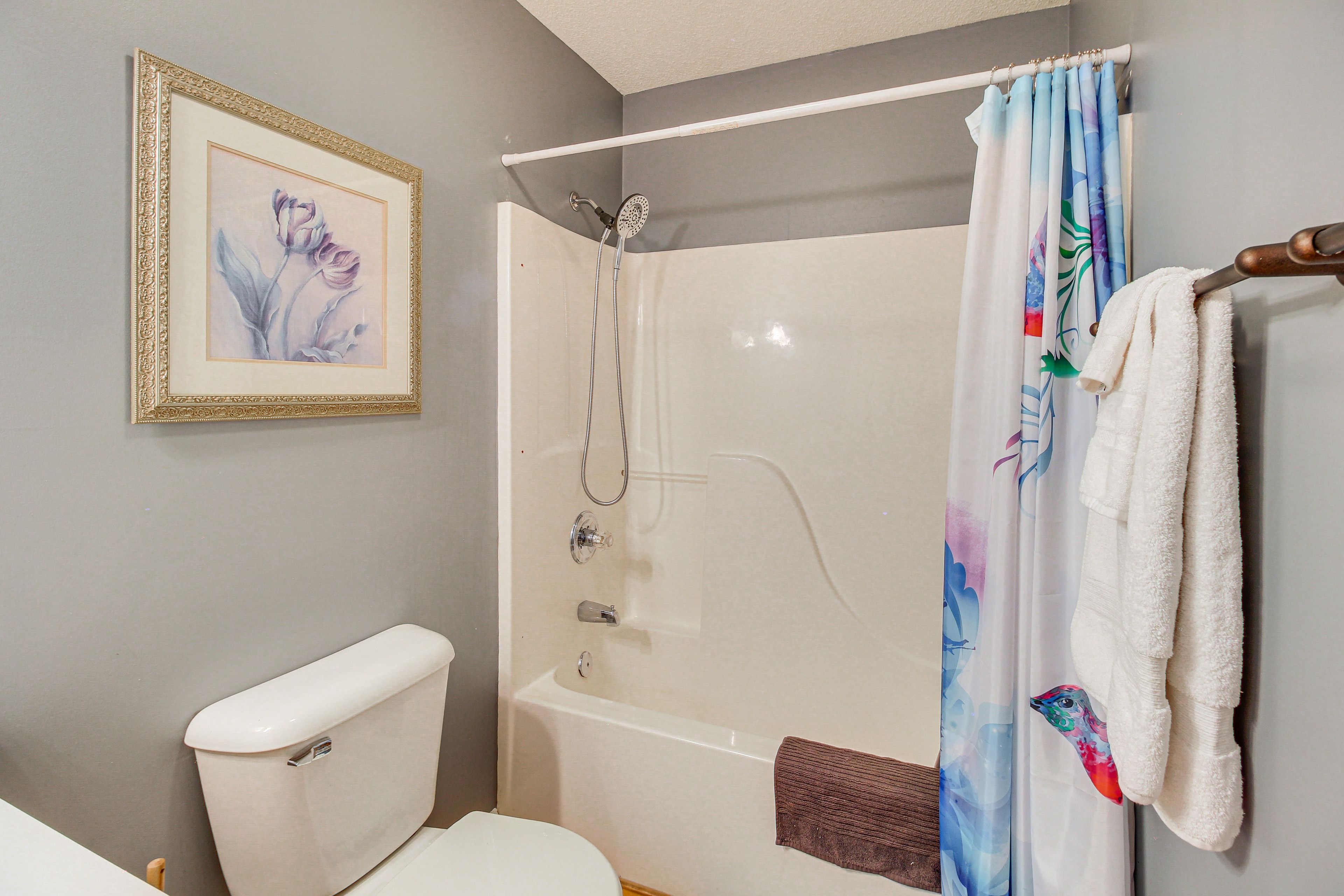 Full Bathroom | 1st Floor