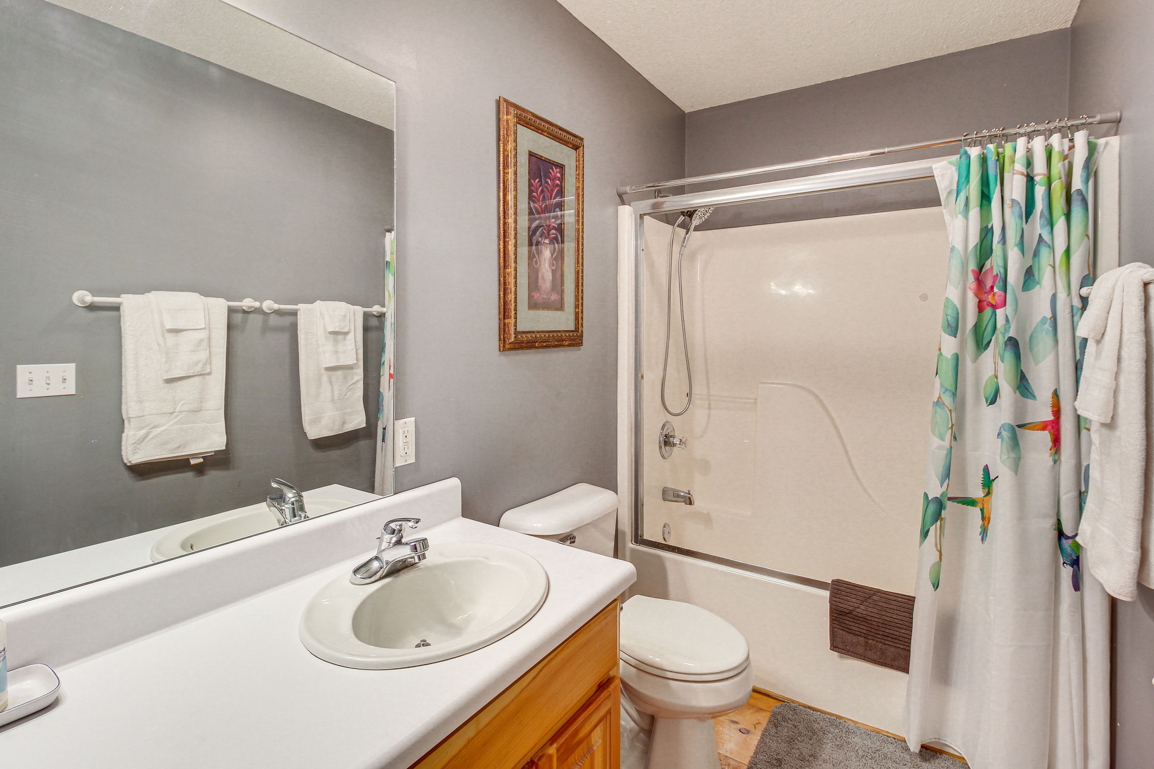 Full Bathroom | 1st Floor