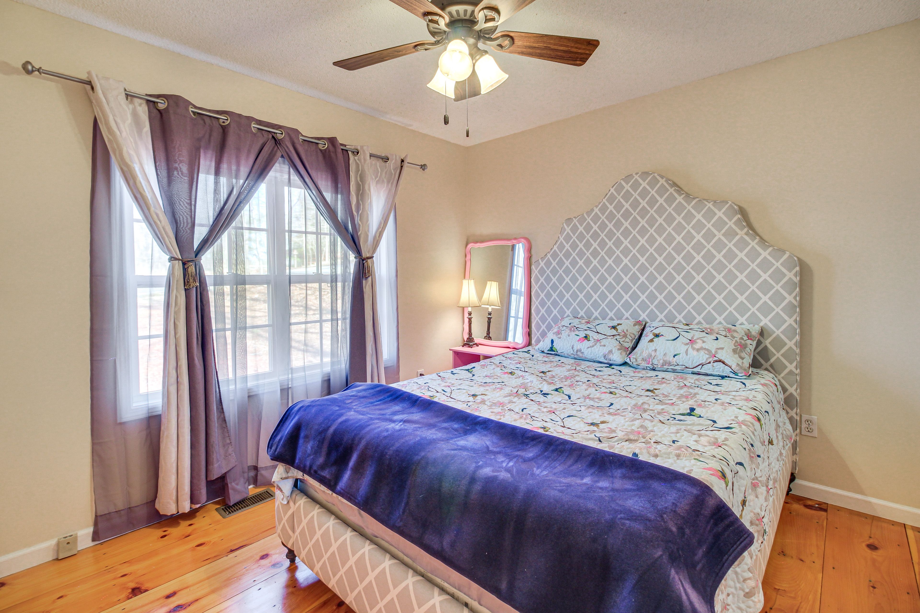 Bedroom 2 | Queen Bed | 1st Floor