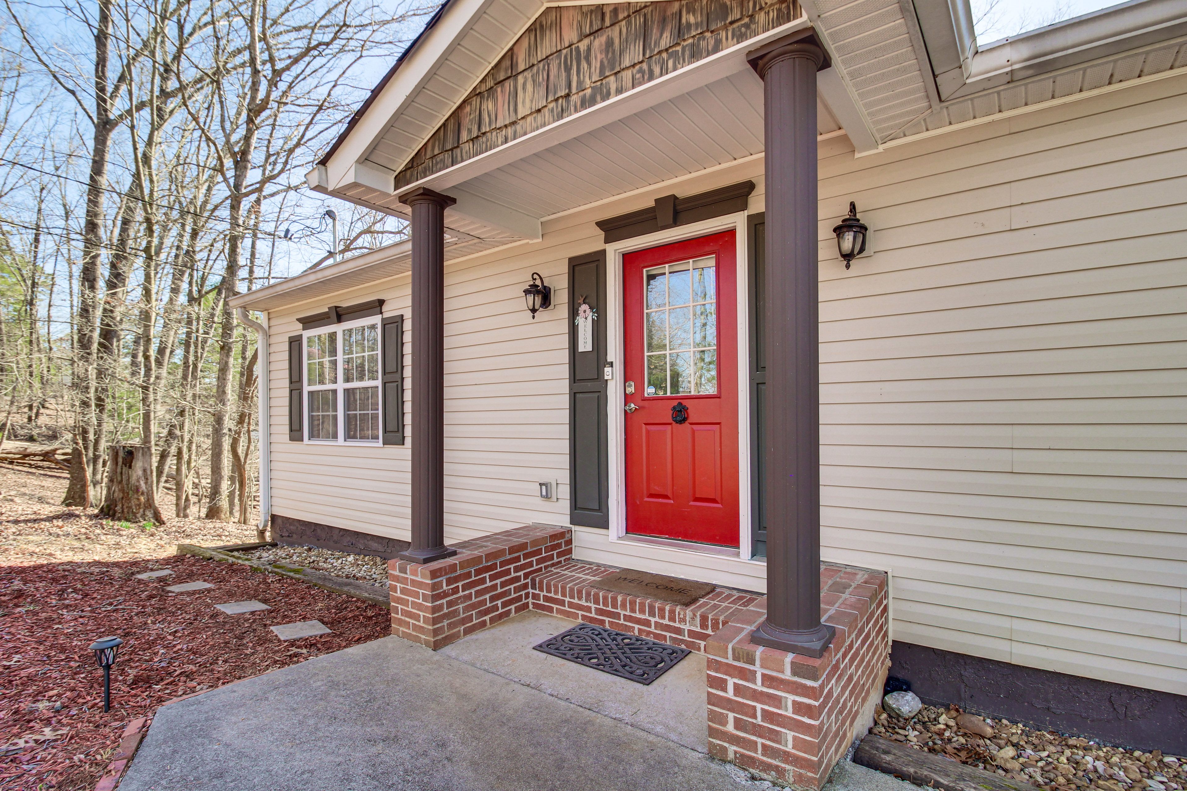 Driveway Parking | 3 Vehicles