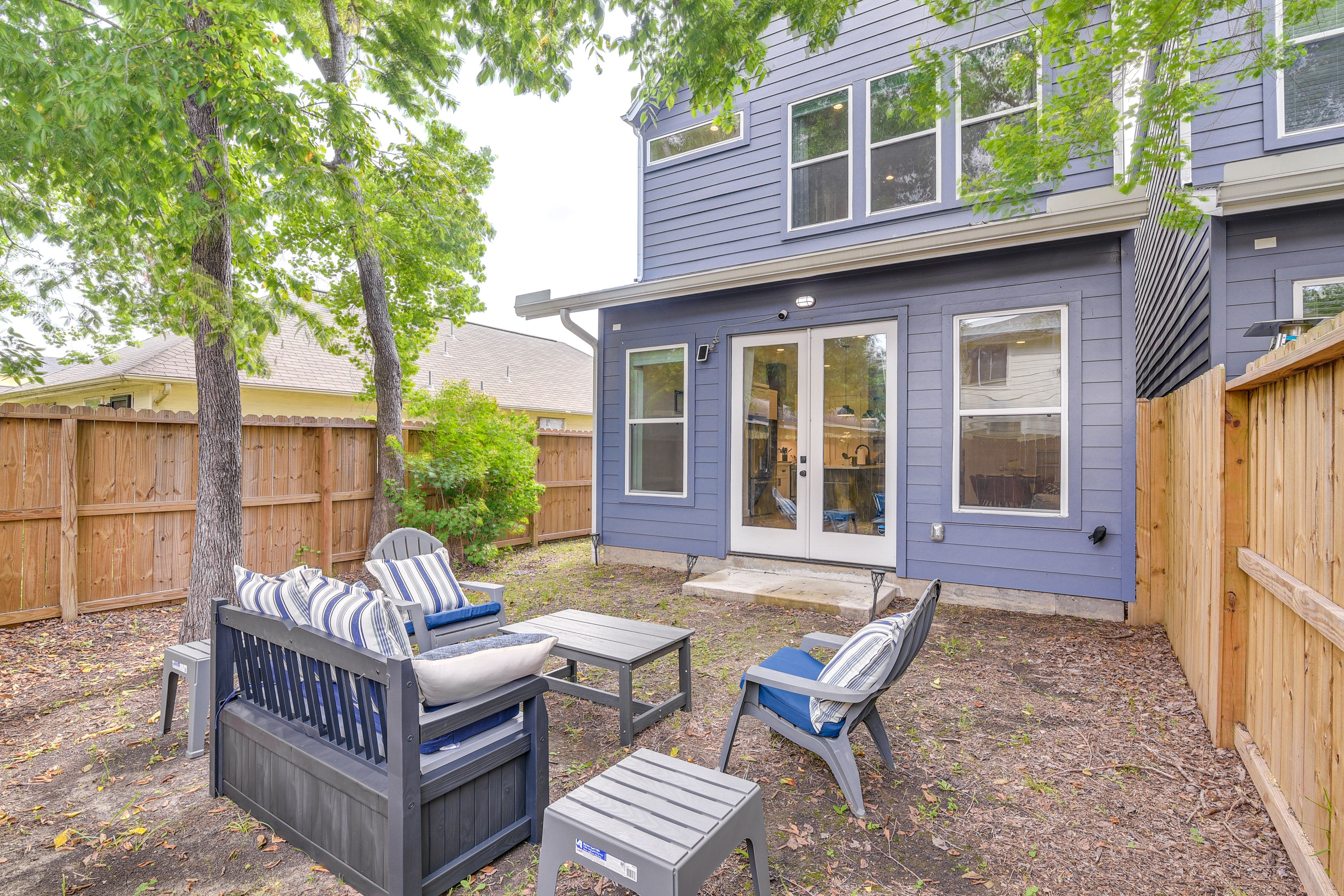 Houston Vacation Rental | 3BR | 2.5BA | 1,815 Sq Ft | Small Step to Enter