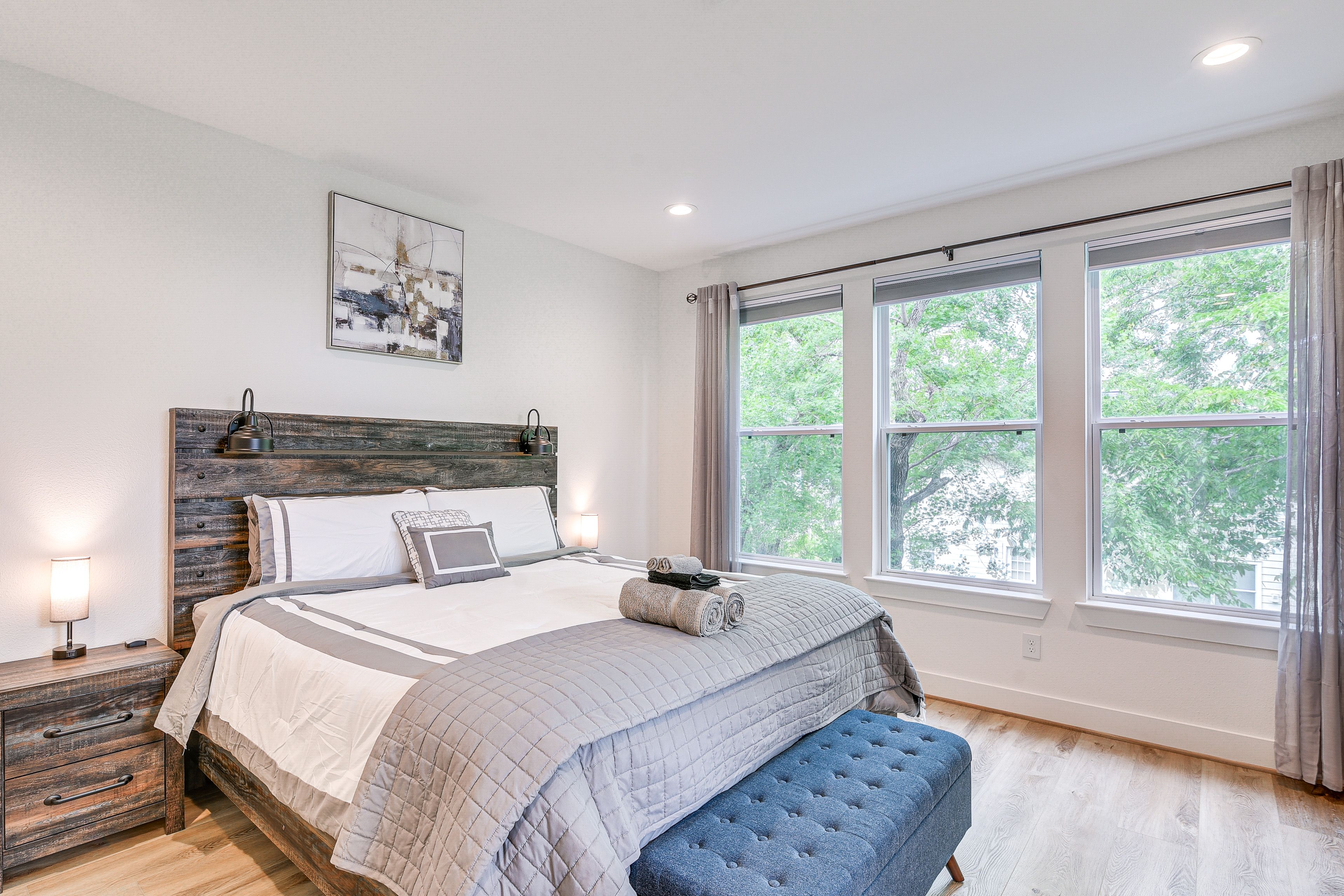 Bedroom 1 | King Bed | 2nd Floor | En-Suite Bathroom