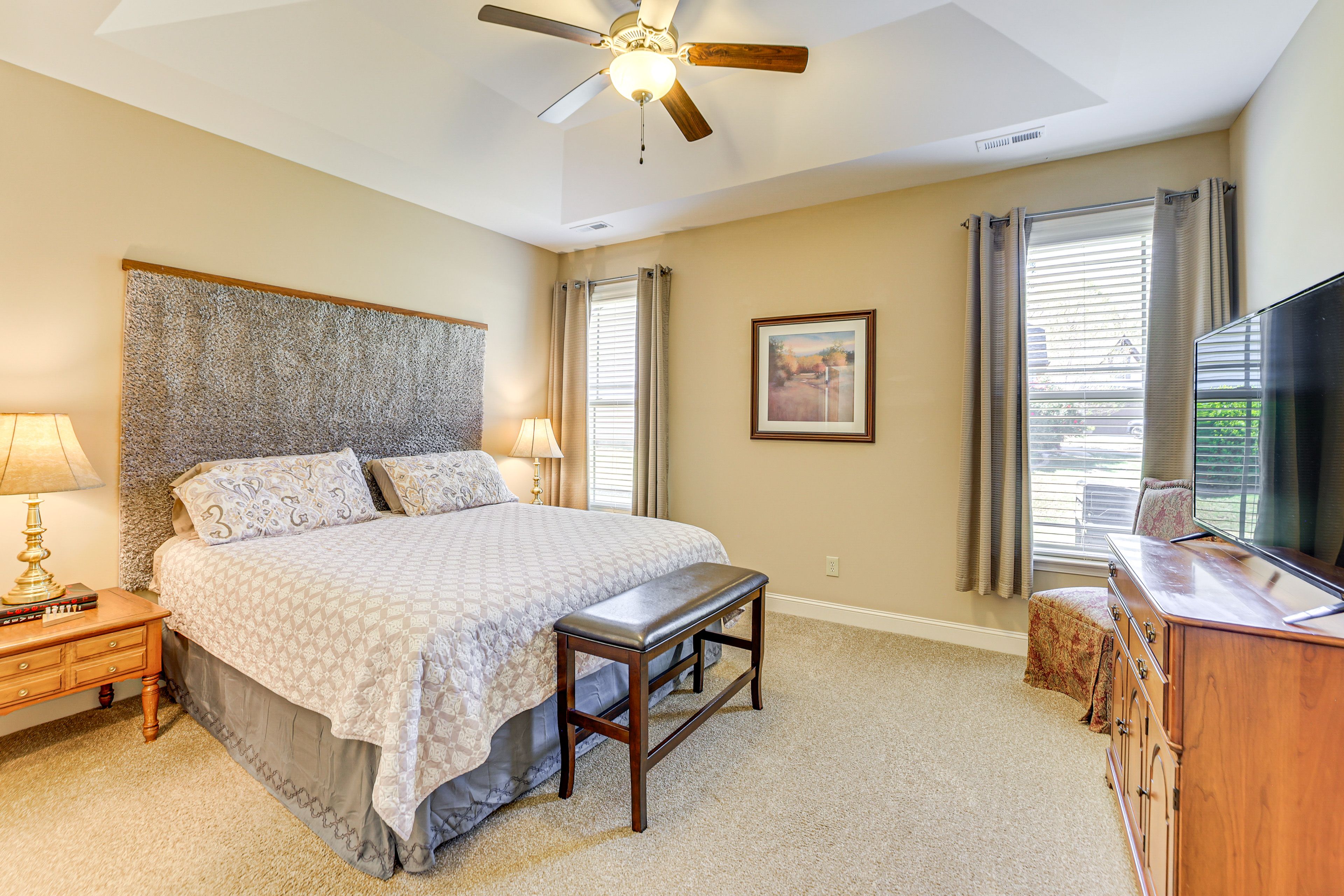 Bedroom 1 | King Bed | Linens Provided