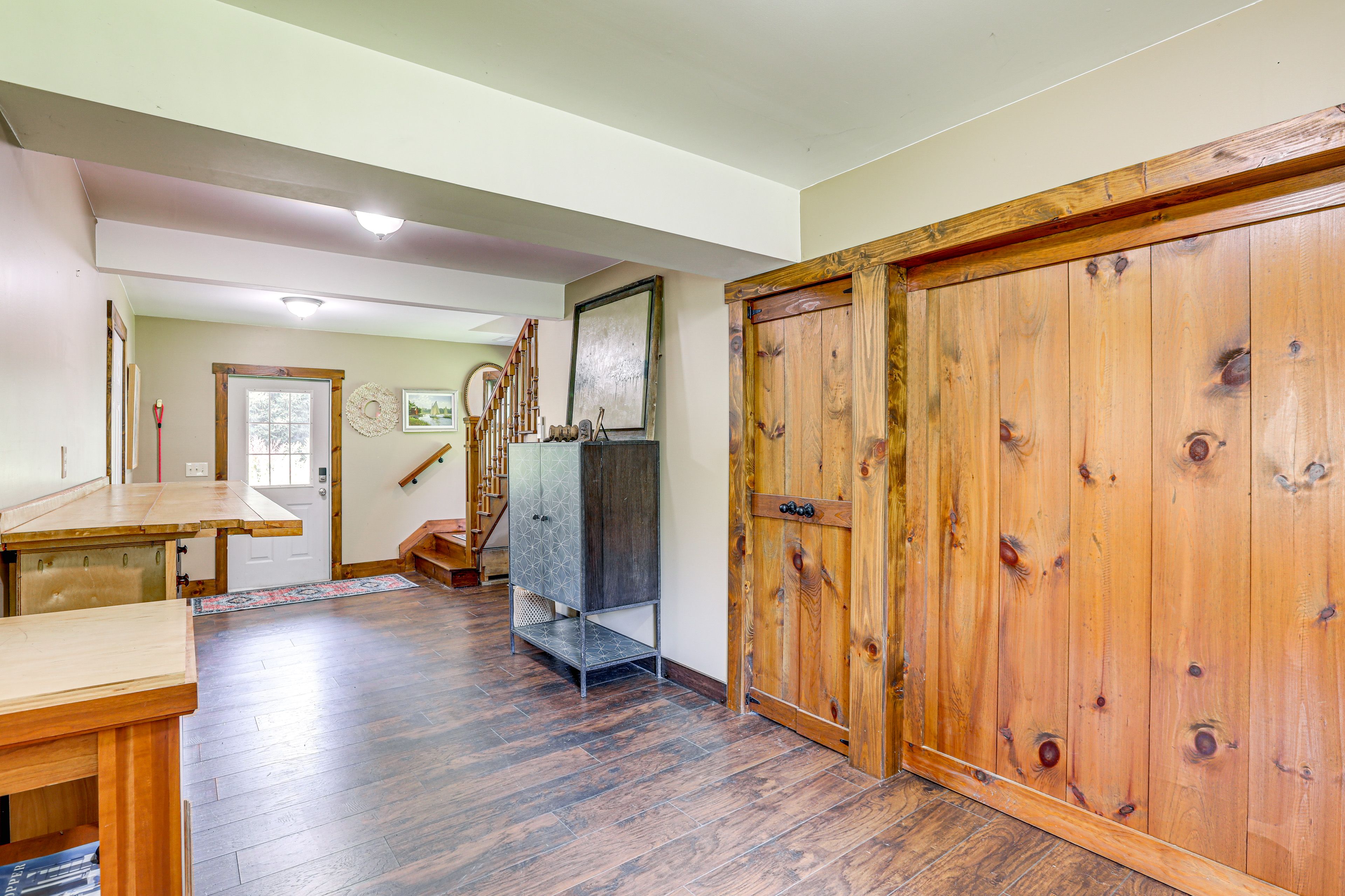 Foyer | Laptop Workspace | Free WiFi | 1st Floor