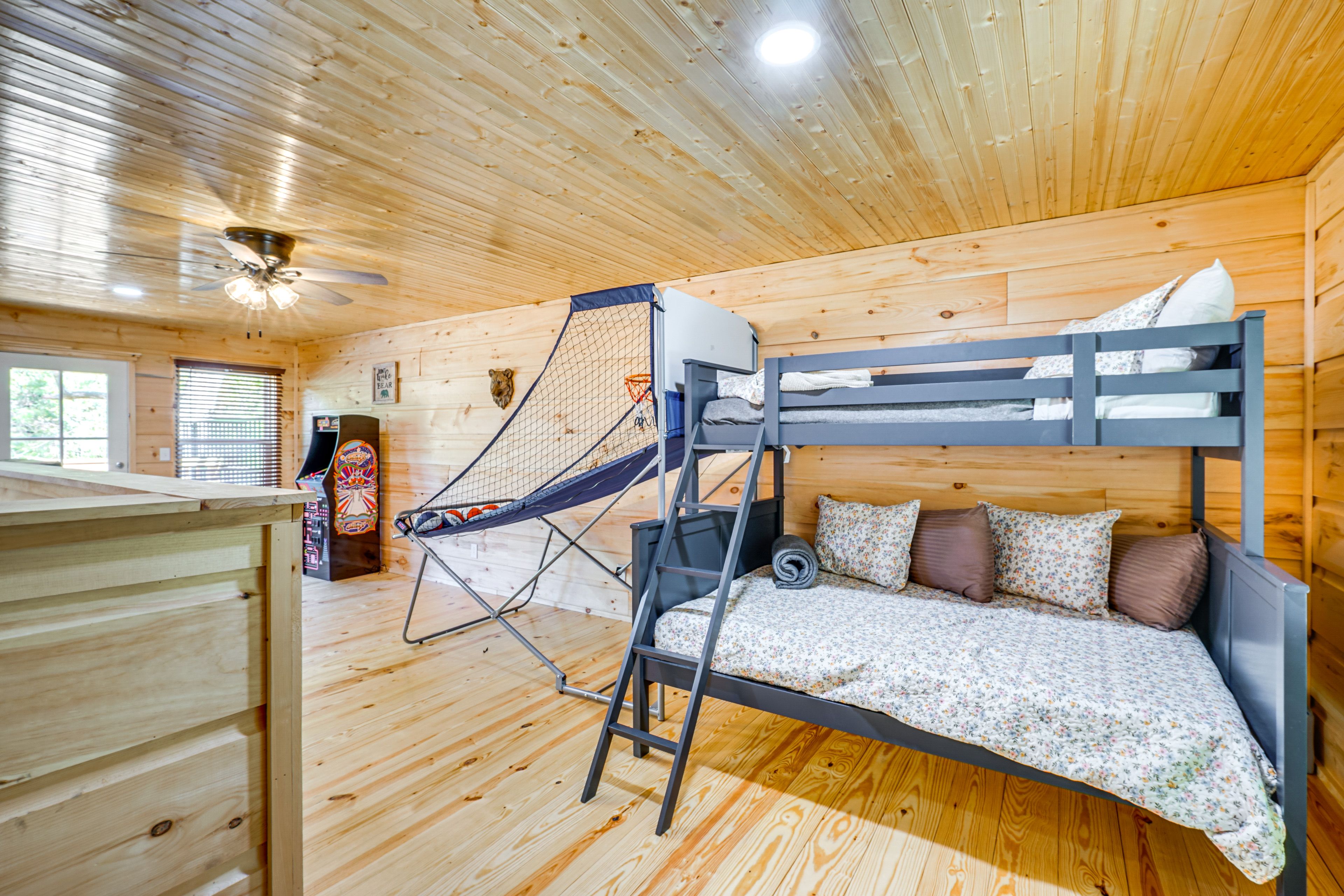Loft | 2nd Floor | Bunk Bed (Twin/Full) | Board Games
