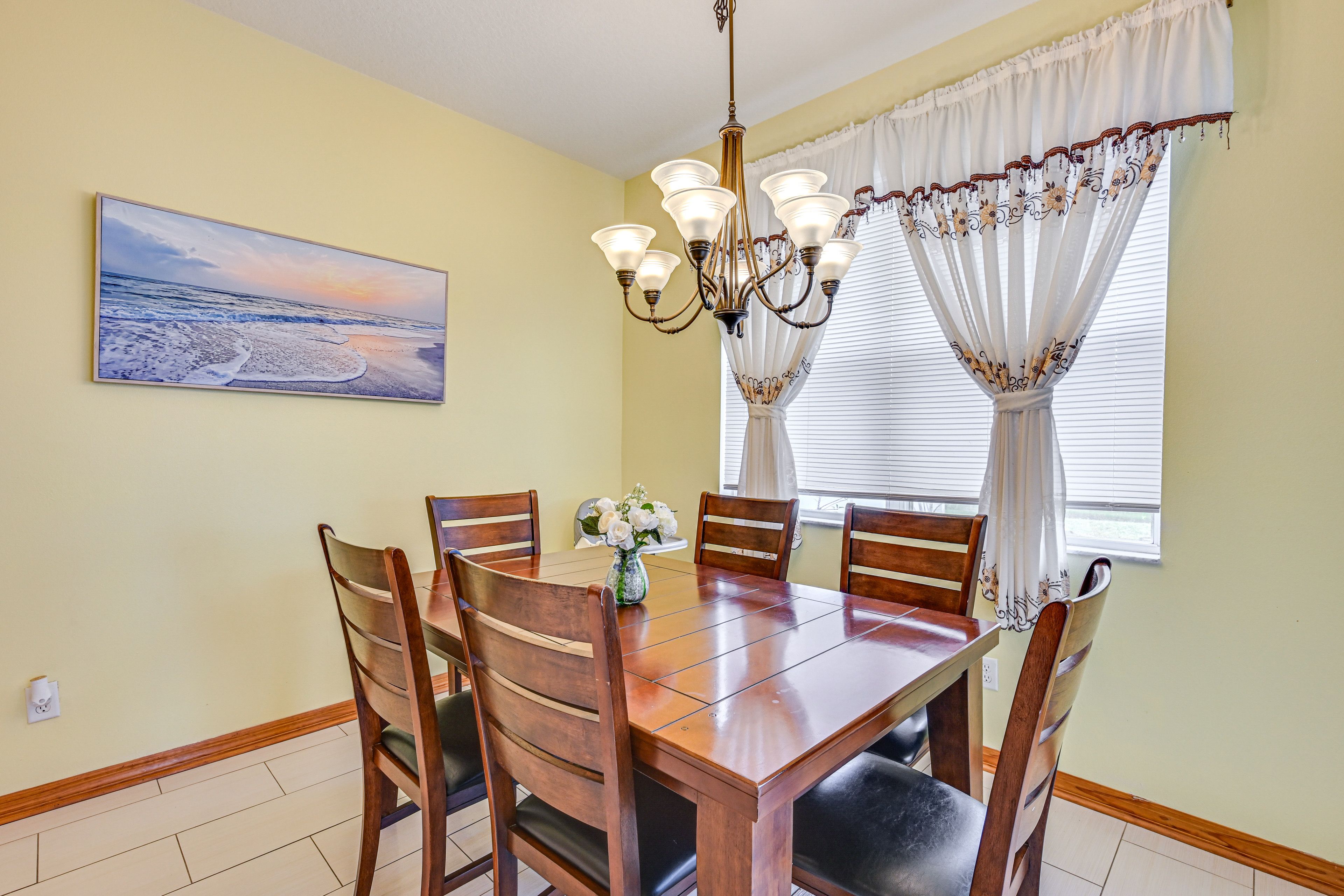 Kitchen Table | 1st Floor