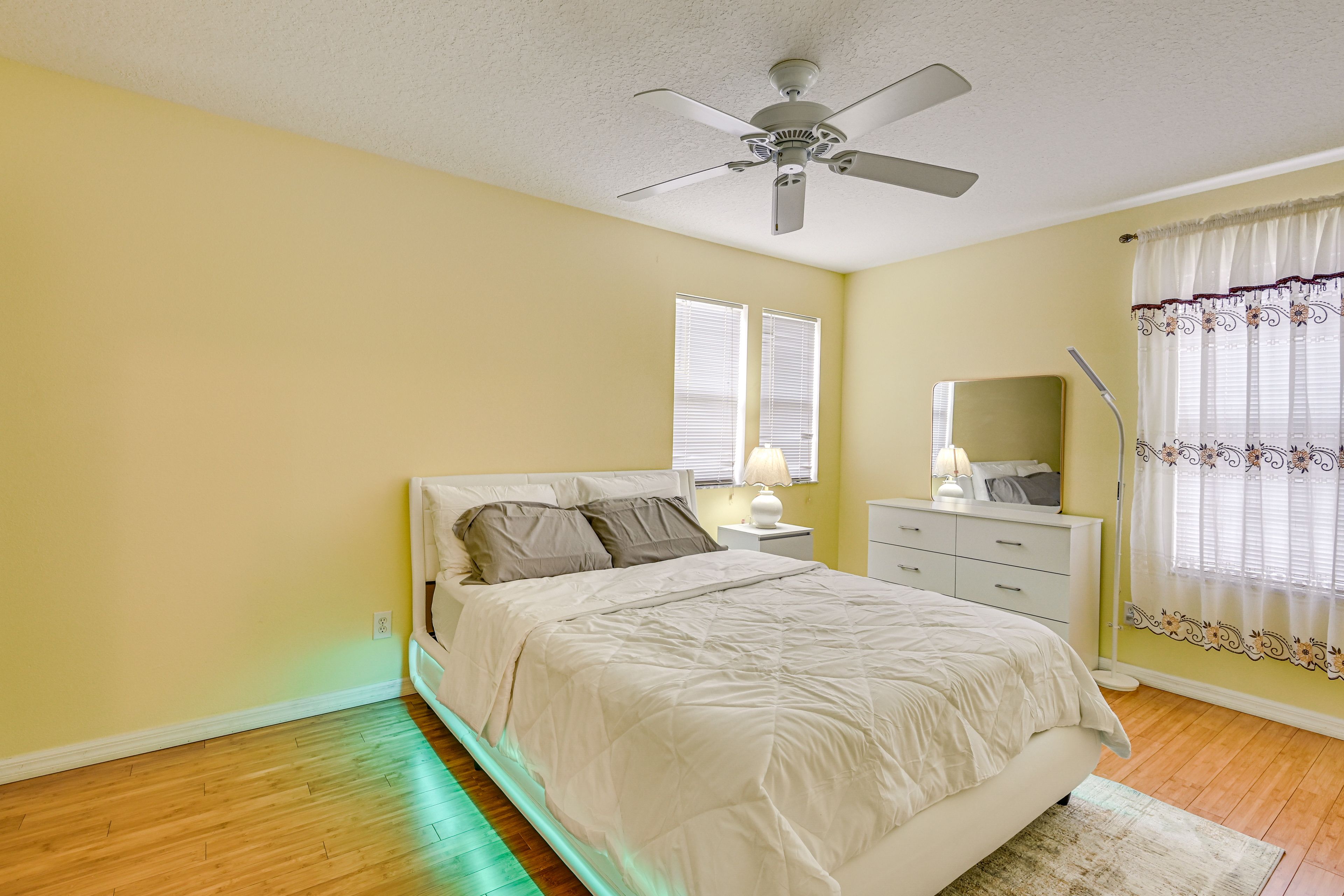 Bedroom 3 | 2nd Floor | Queen Bed