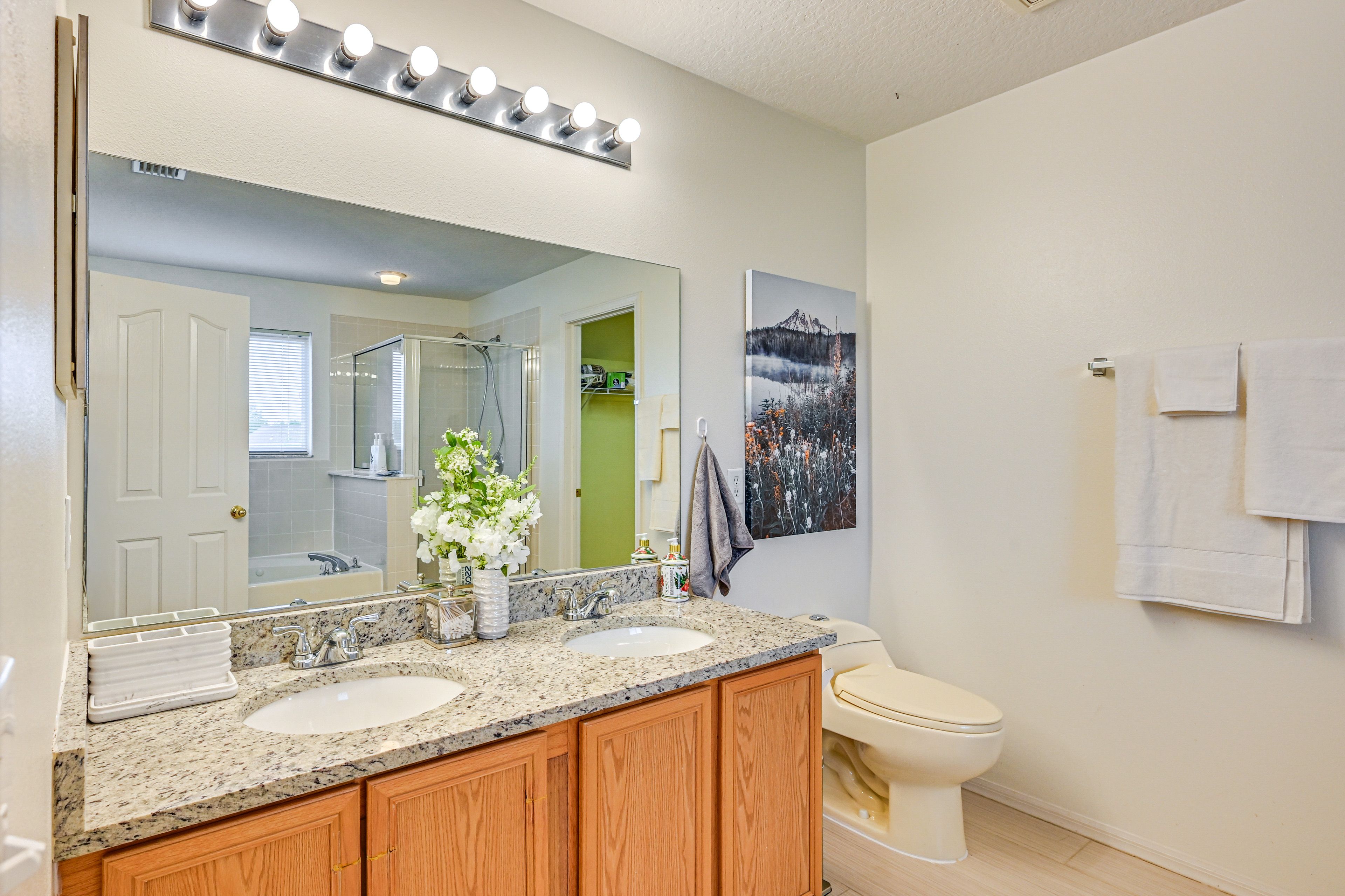 En-Suite Bathroom | 2nd Floor | Towels Provided