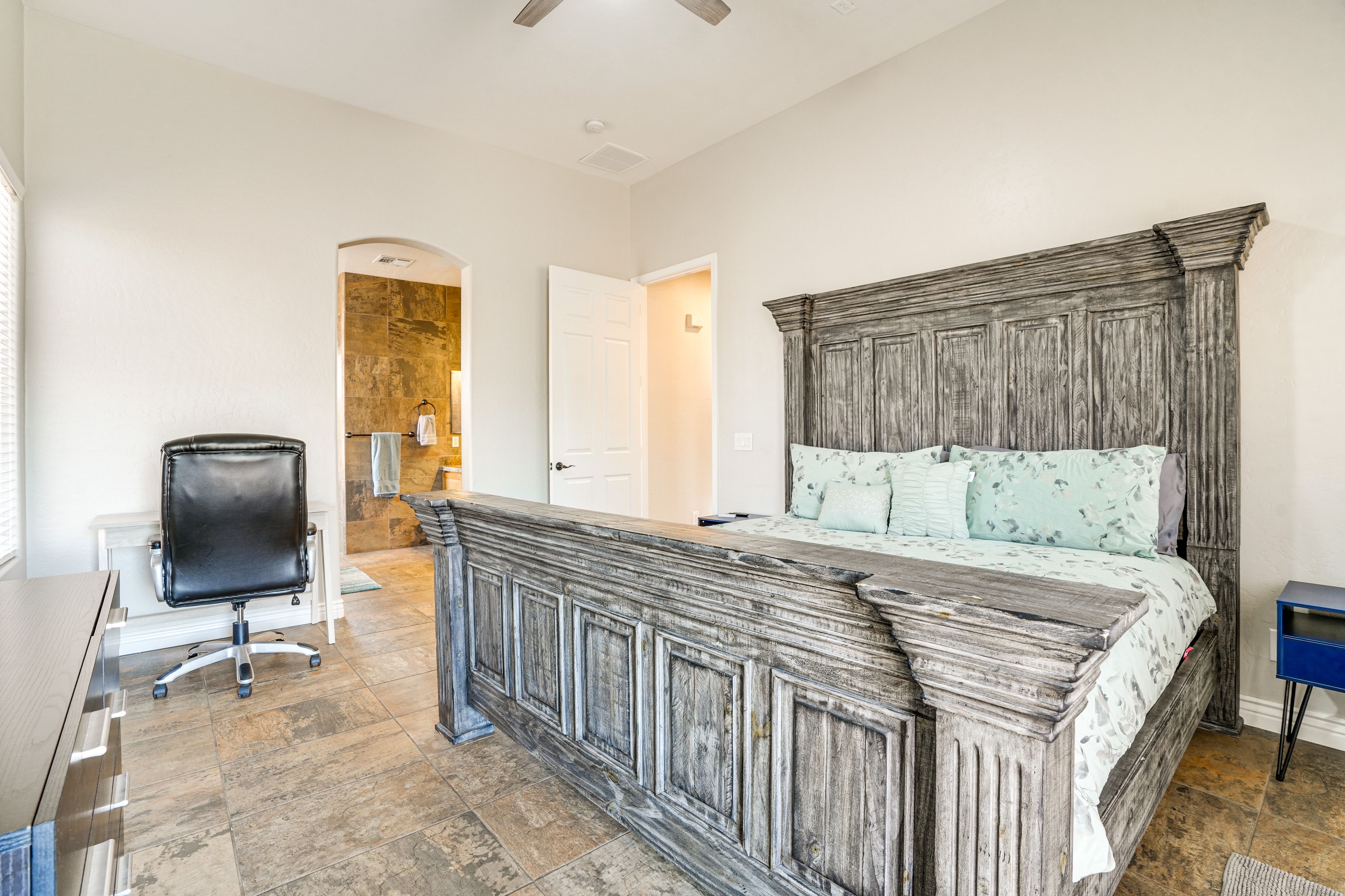 Bedroom 1 | King Bed | Linens Provided