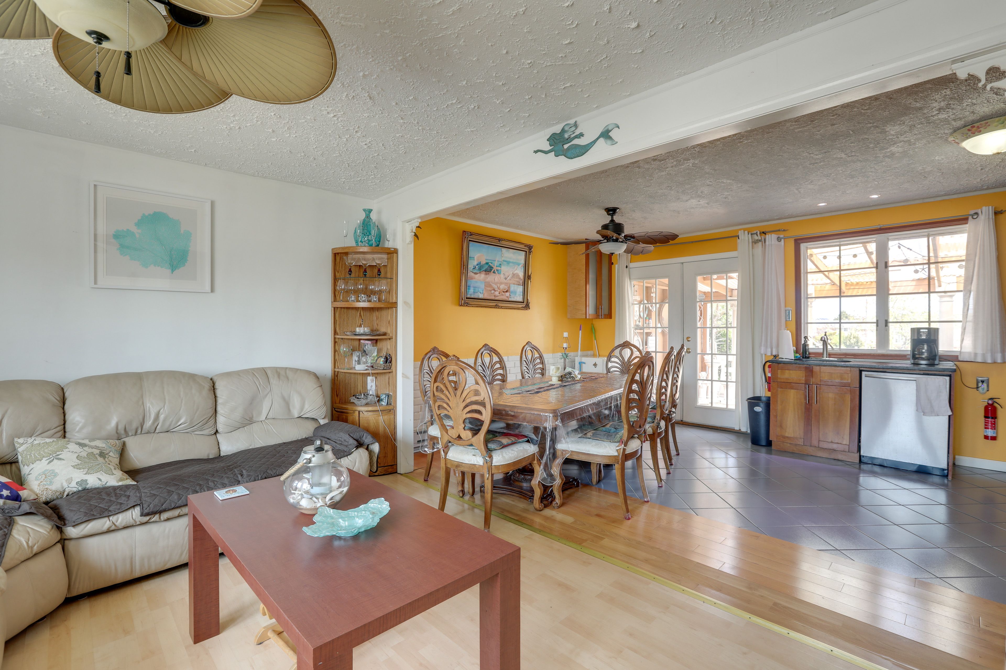 Dining Room | 2nd Floor | Dishware & Flatware