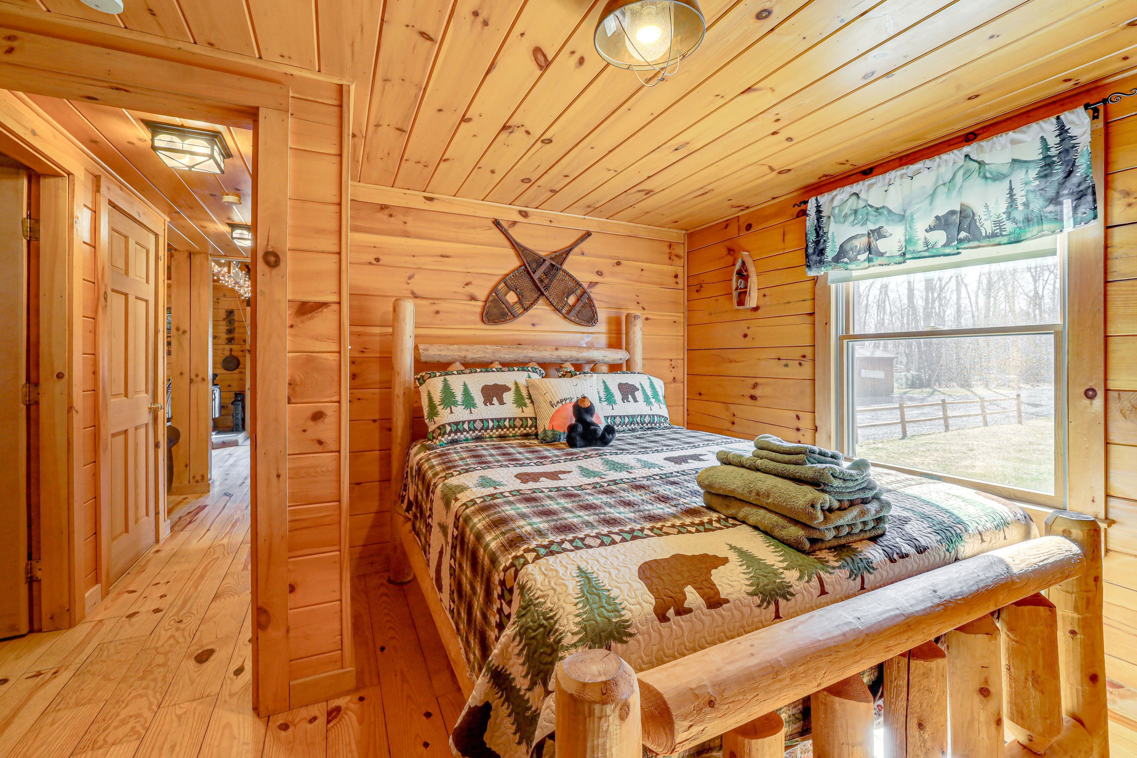 Bedroom 2 | Main Level | Queen Bed | Smart TV