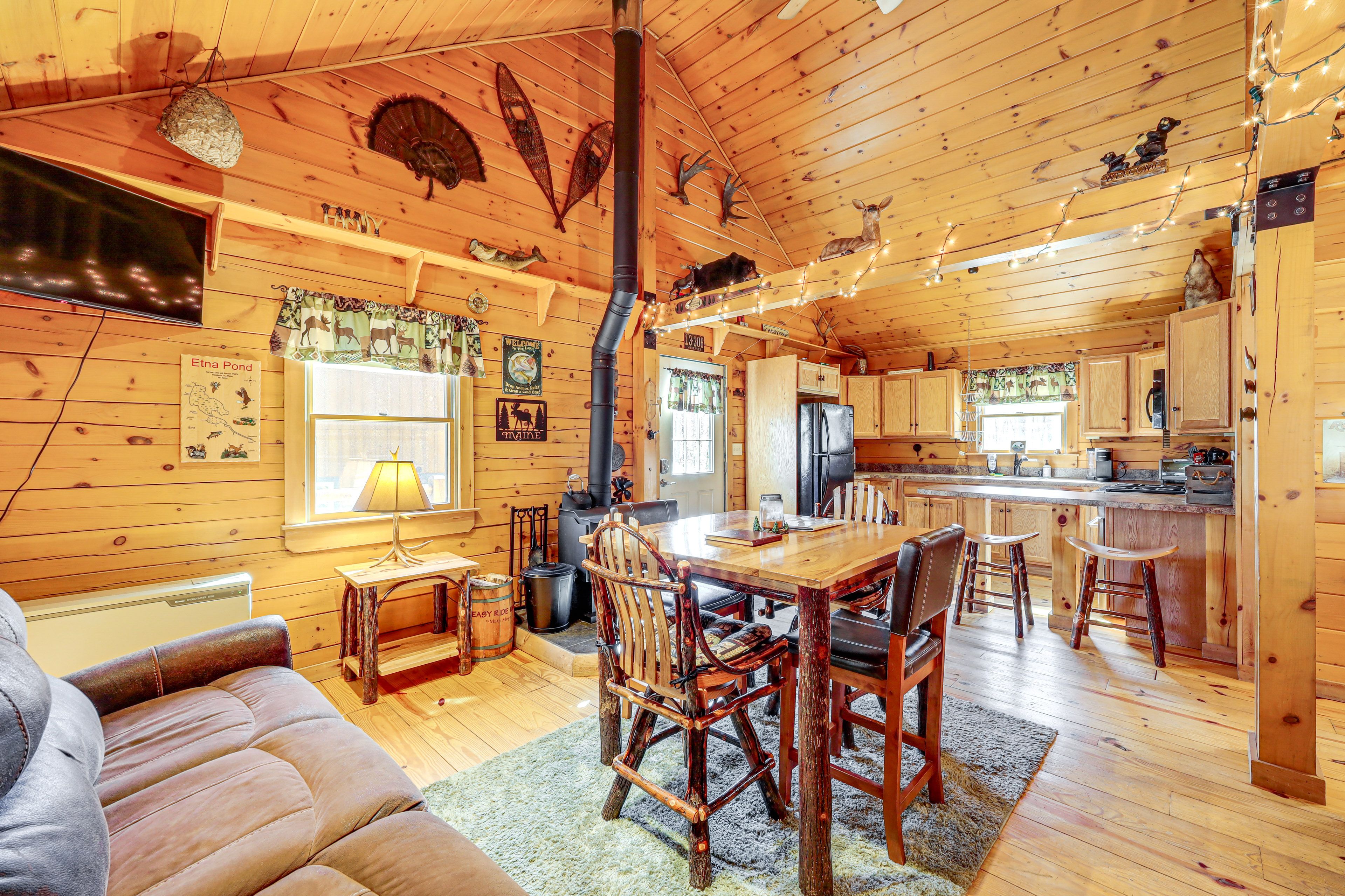 Open Living Area | Main Level | Free WiFi | Smart TV | Electric Heating