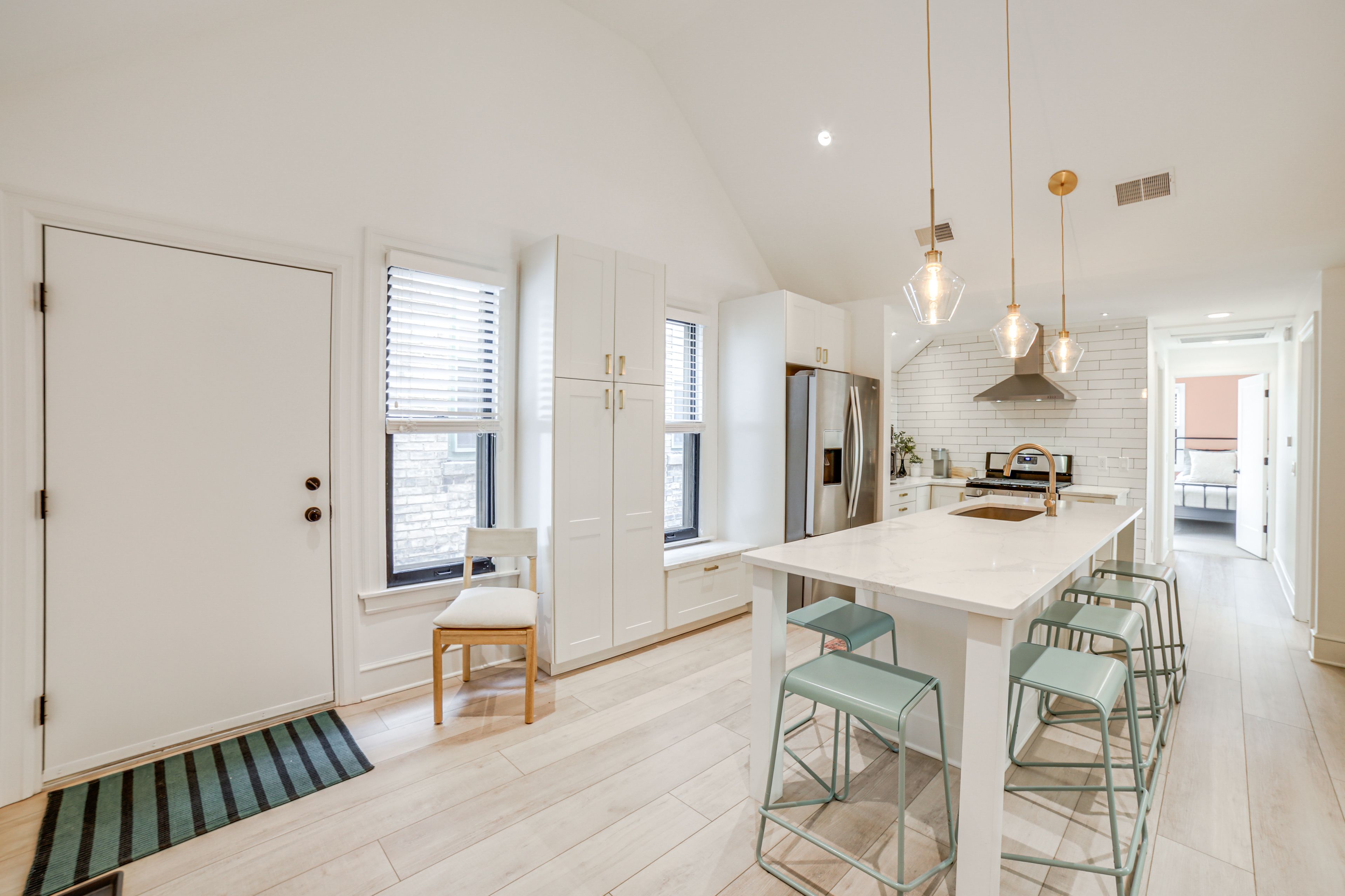 Dining Bar | Dishware/Flatware | Main Floor