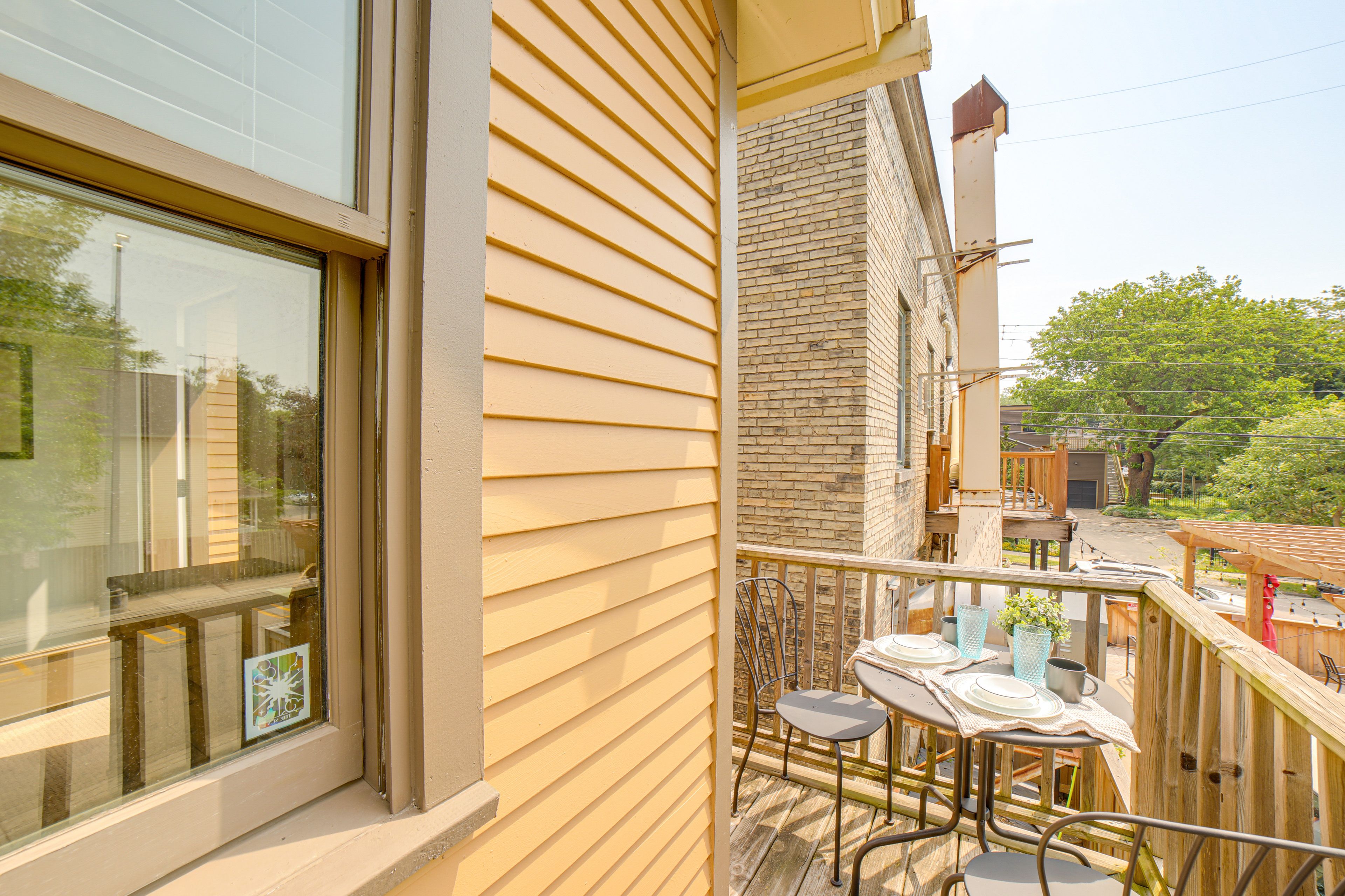 Condo Exterior | Balcony w/ Dining Area