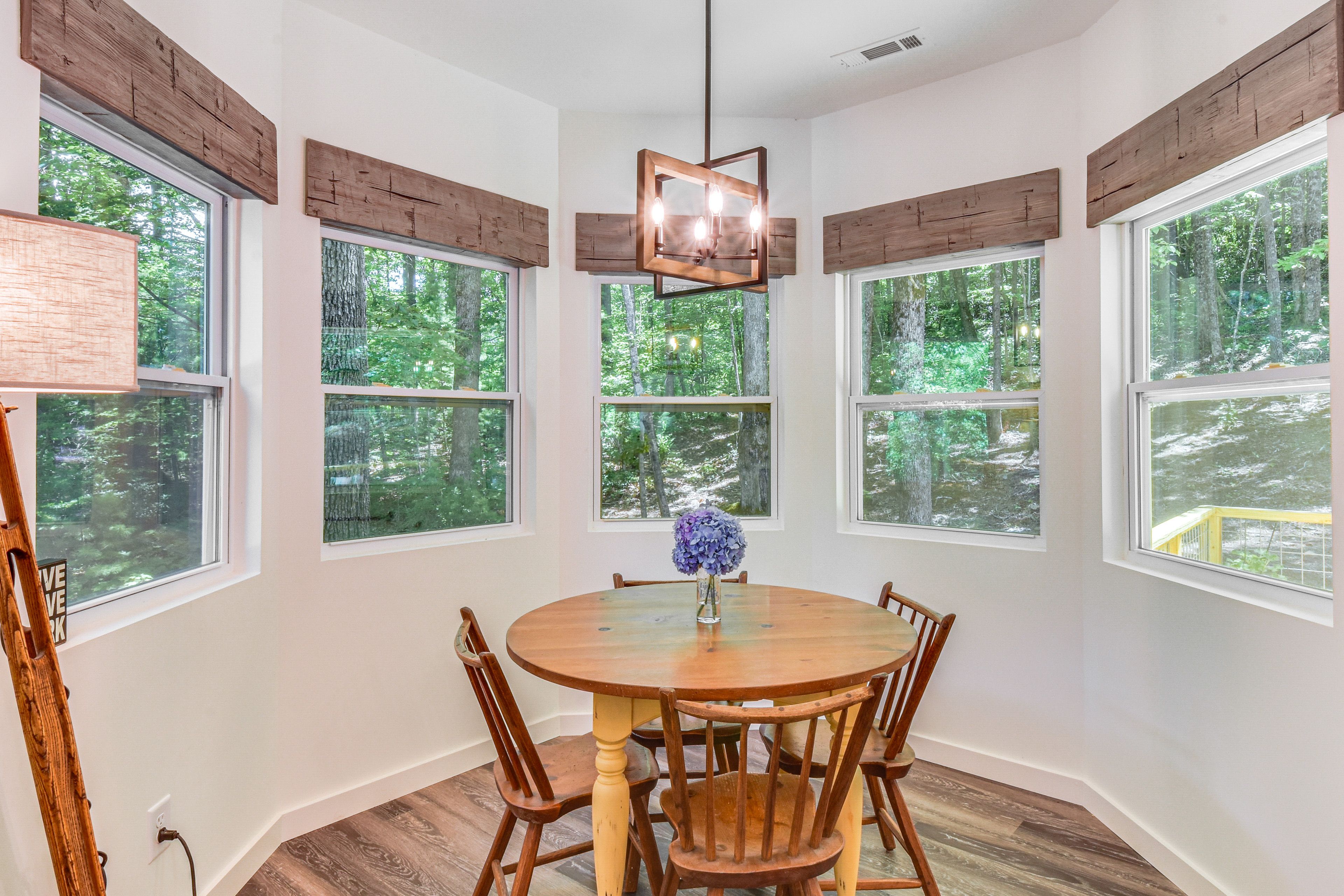 Dining Area | Dishware & Flatware