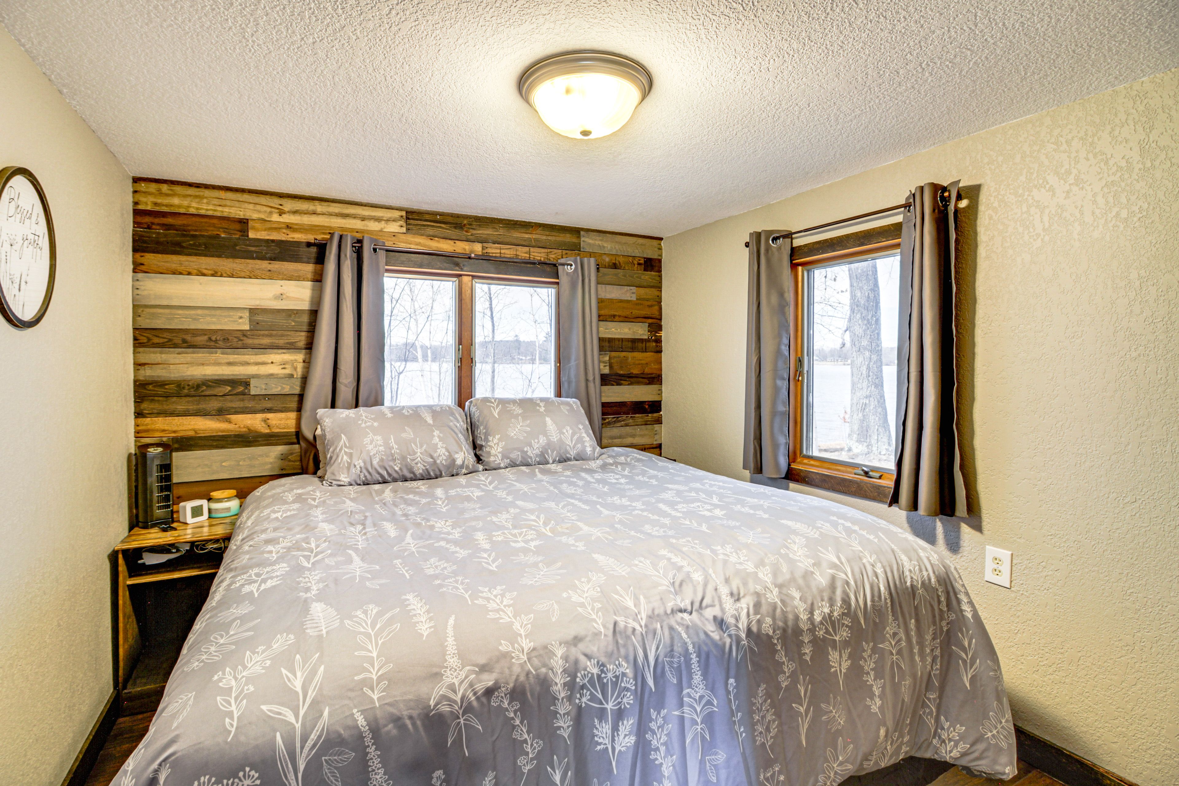 Bedroom 1 | King Bed | Linens Provided