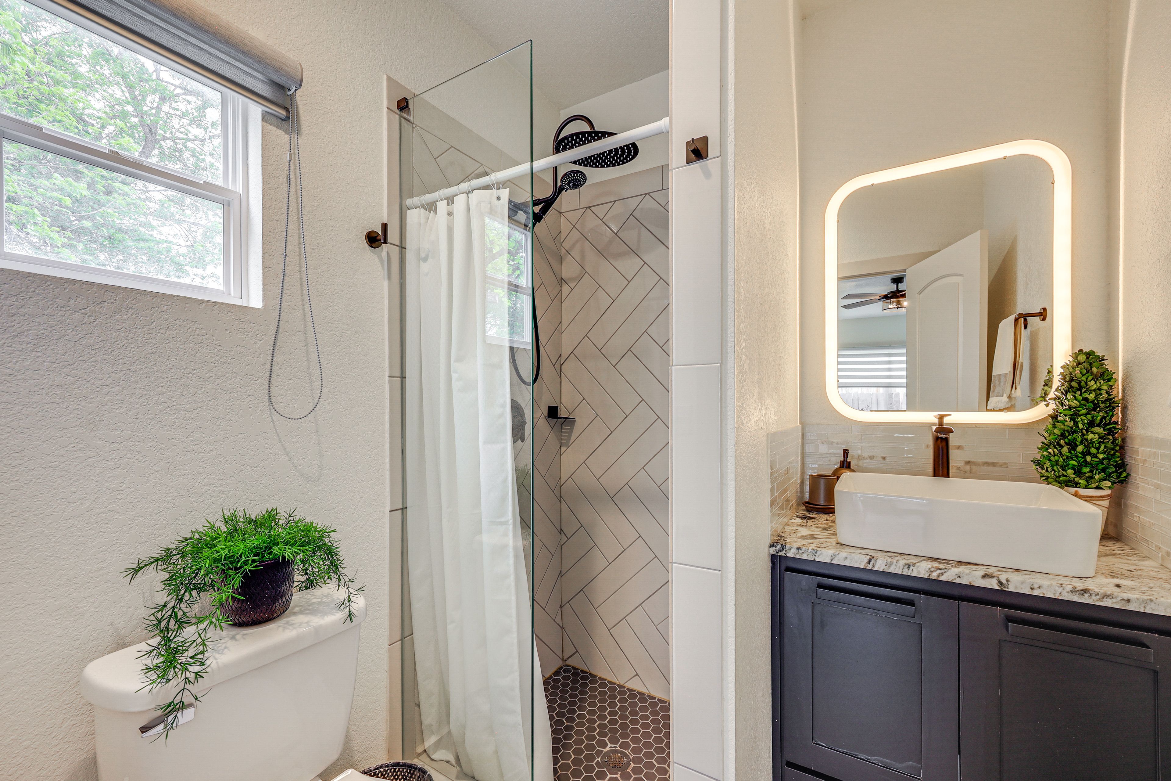 Full Bathroom