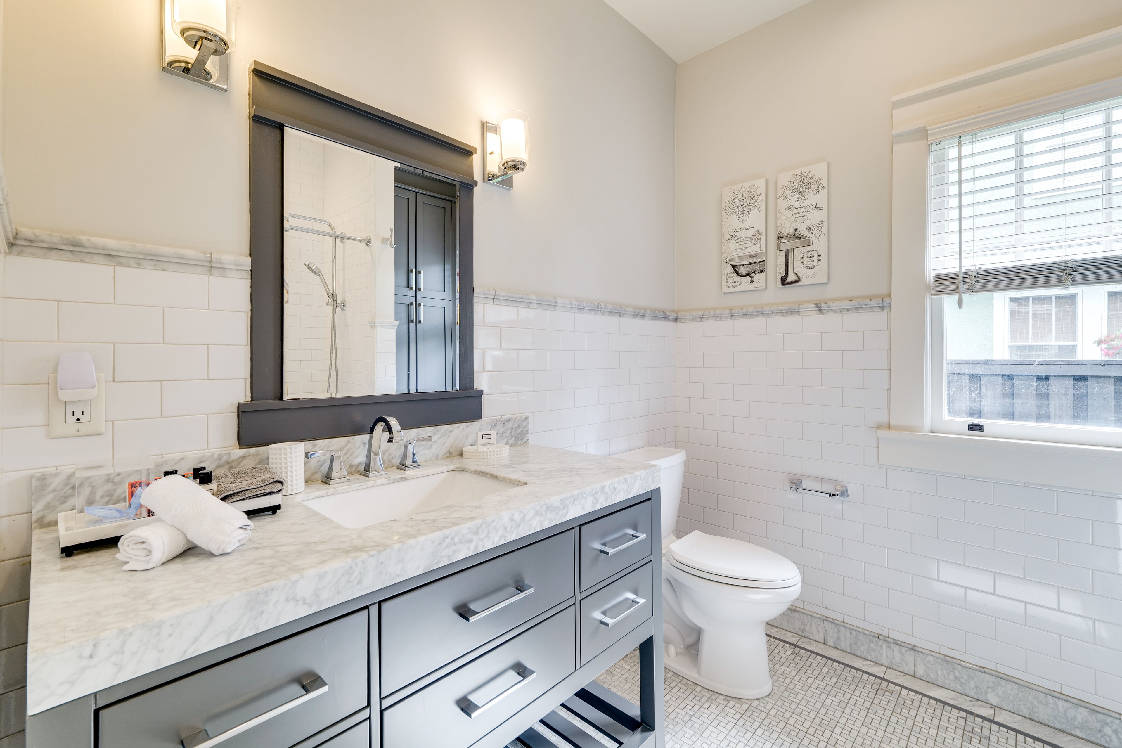 Full Bathroom