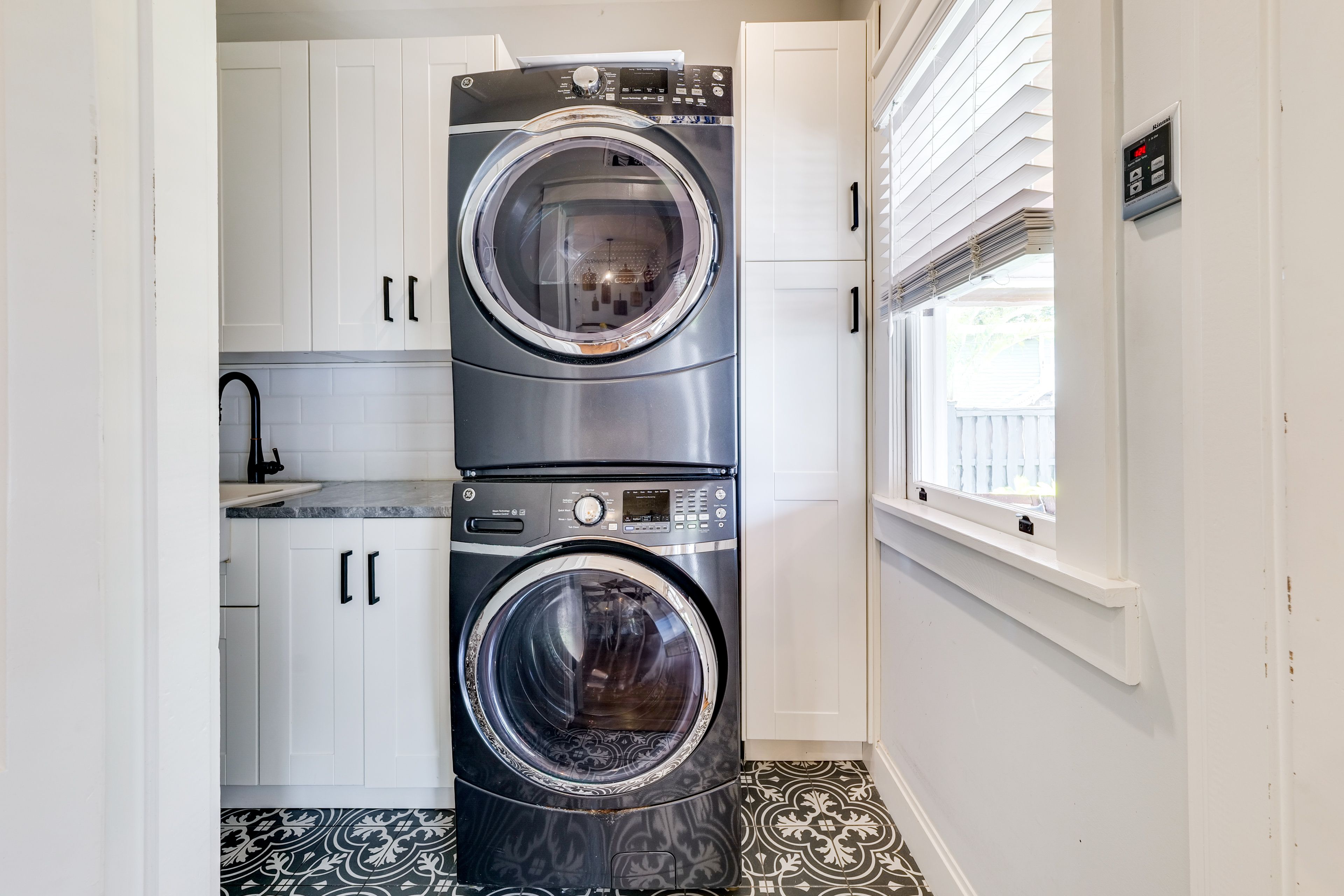 Washer & Dryer