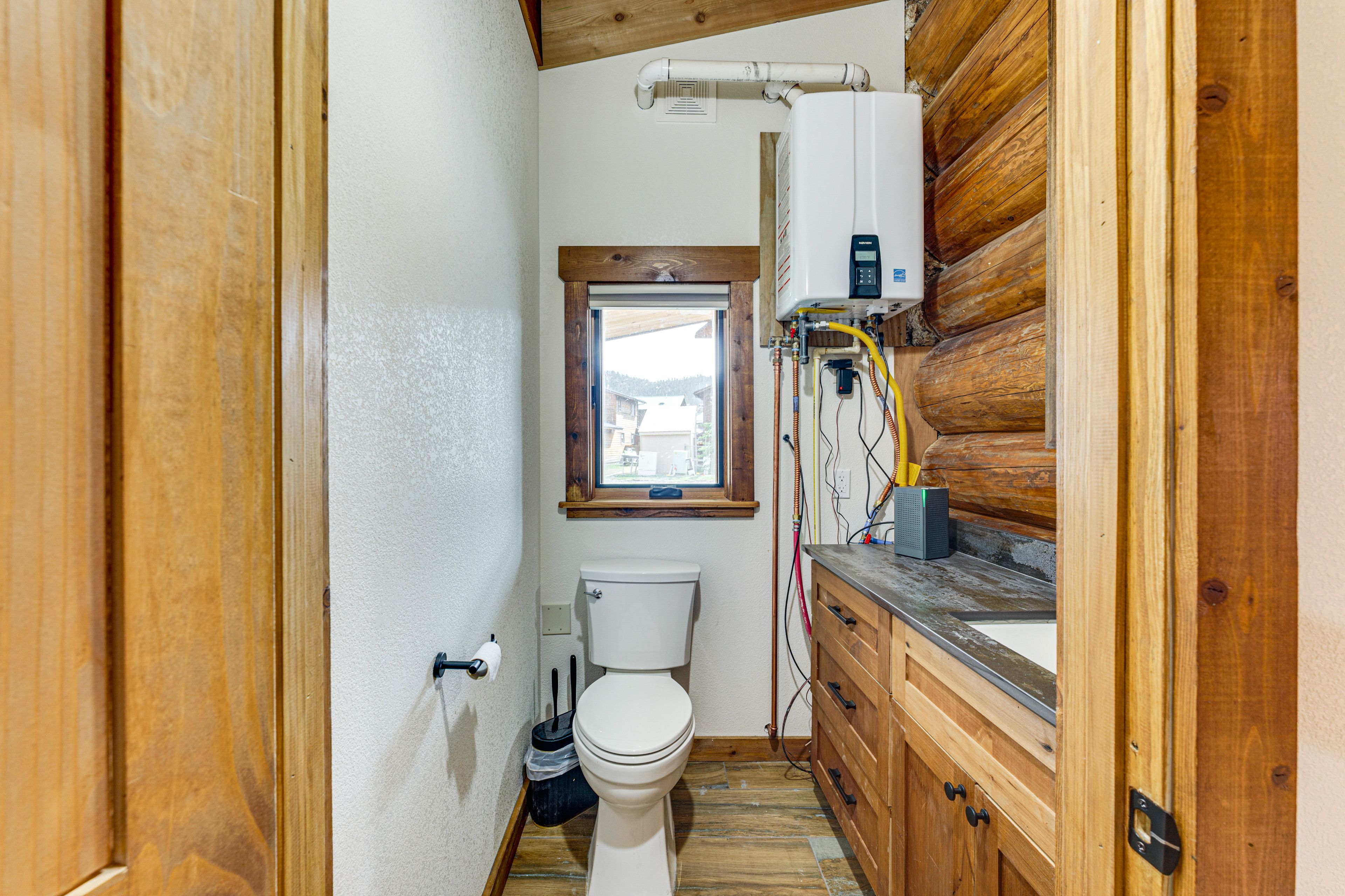 Half Bathroom | 1st Floor