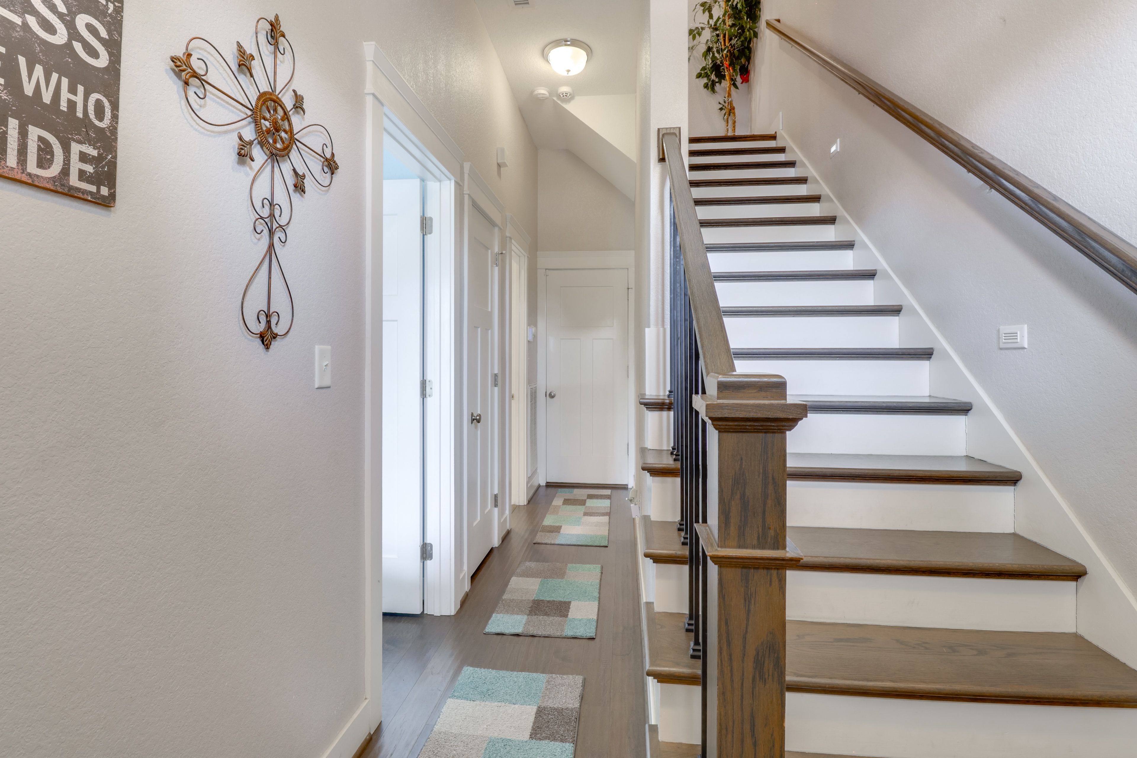 Main Entryway | 1st Floor
