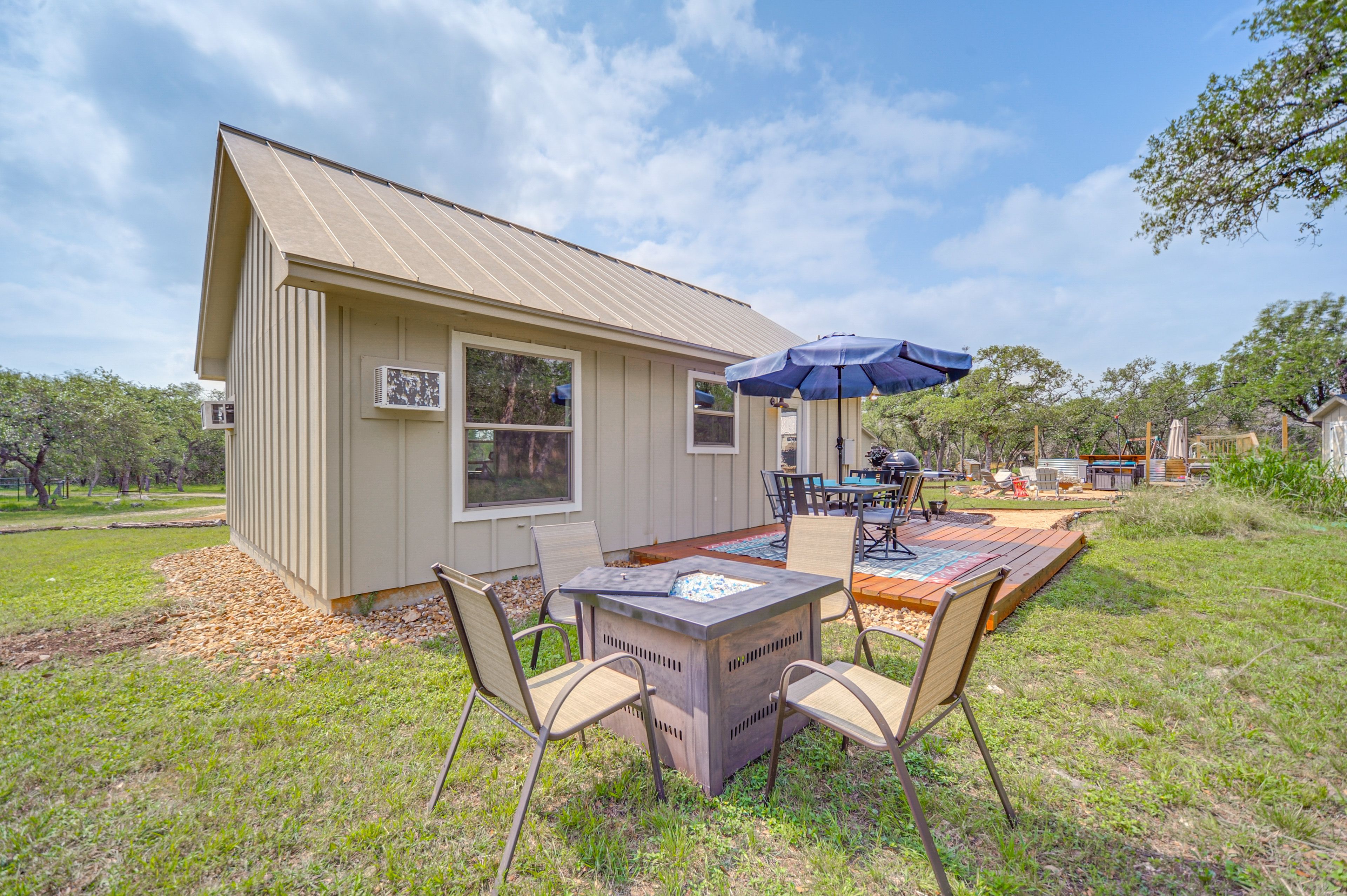Private Yard | Gas Fire Pit
