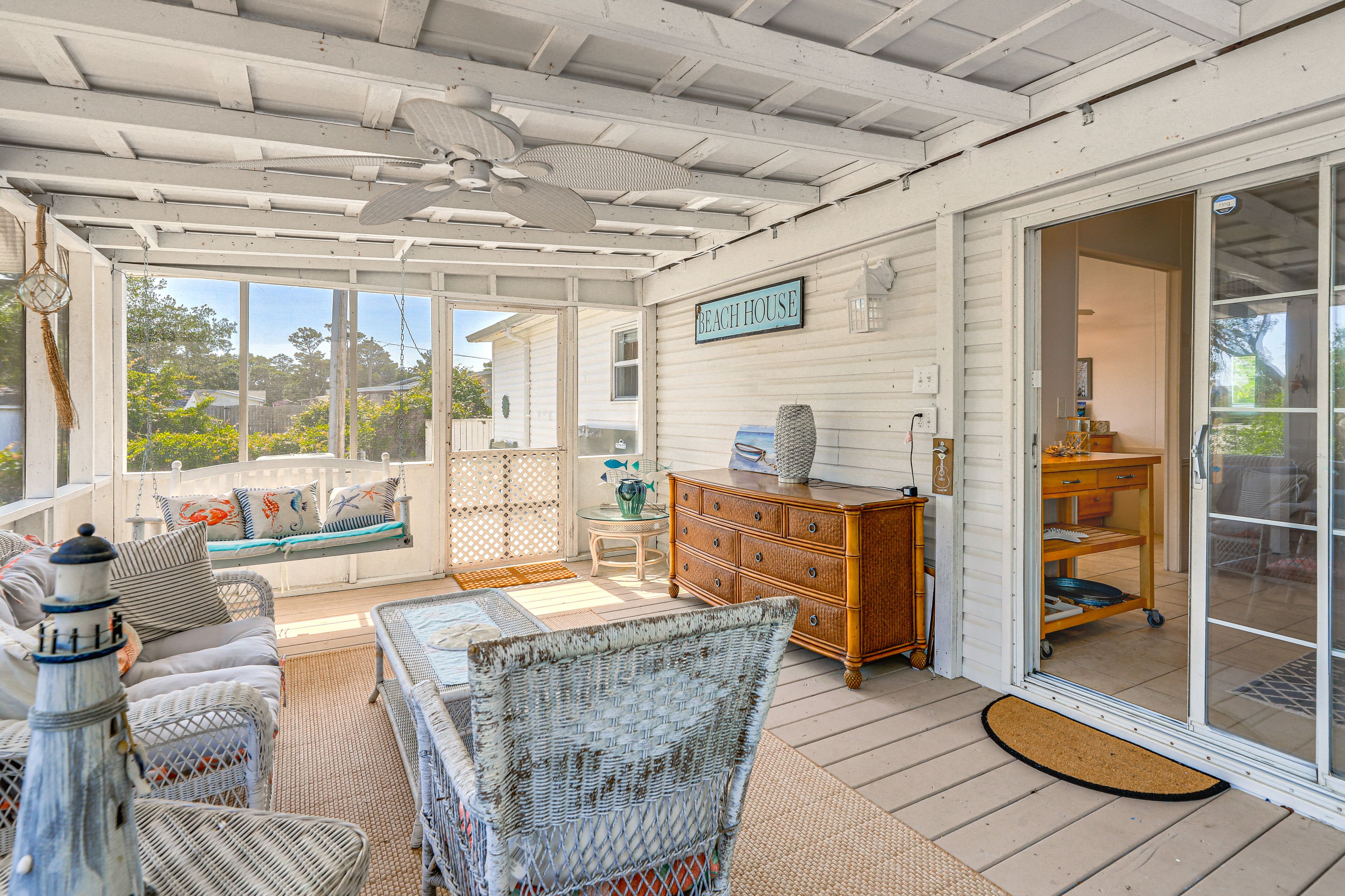 Screened Porch | Outdoor Seating