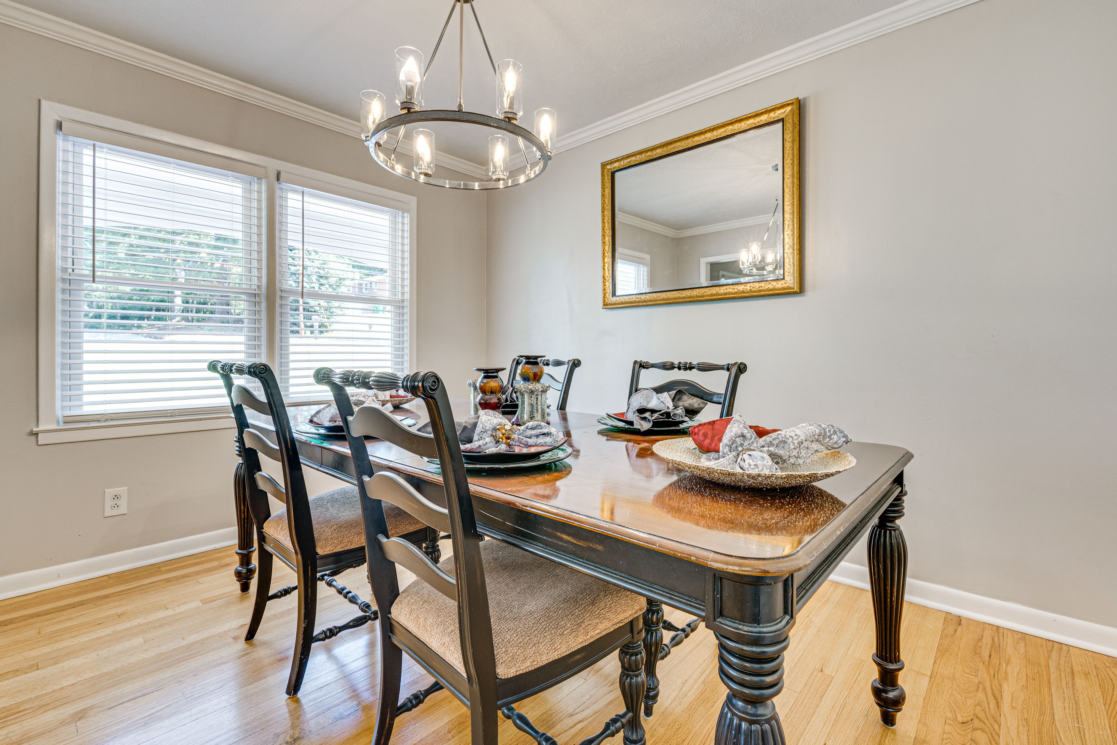 Formal Dining Area | Dishware/Flatware