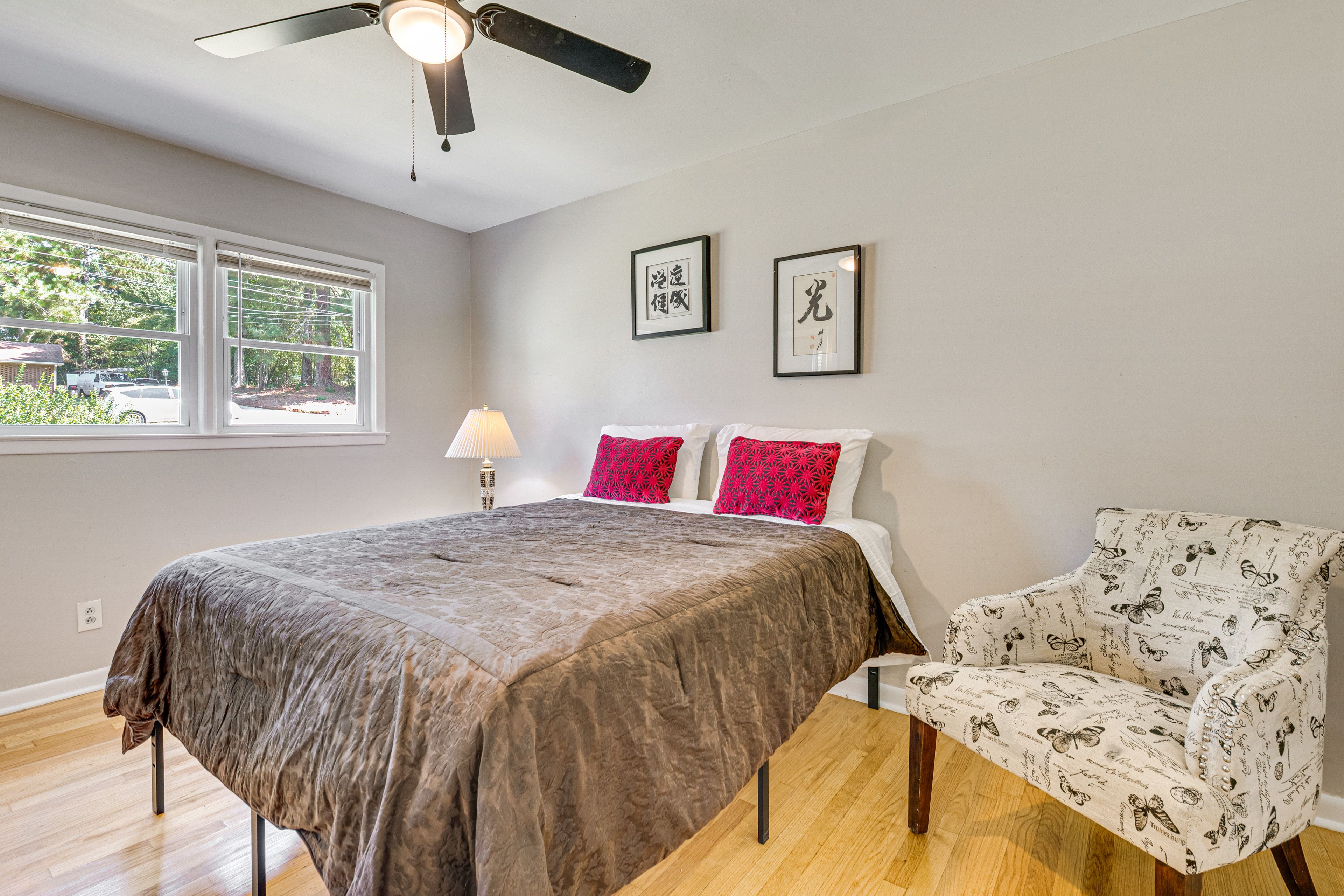 Bedroom 2 | Queen Bed