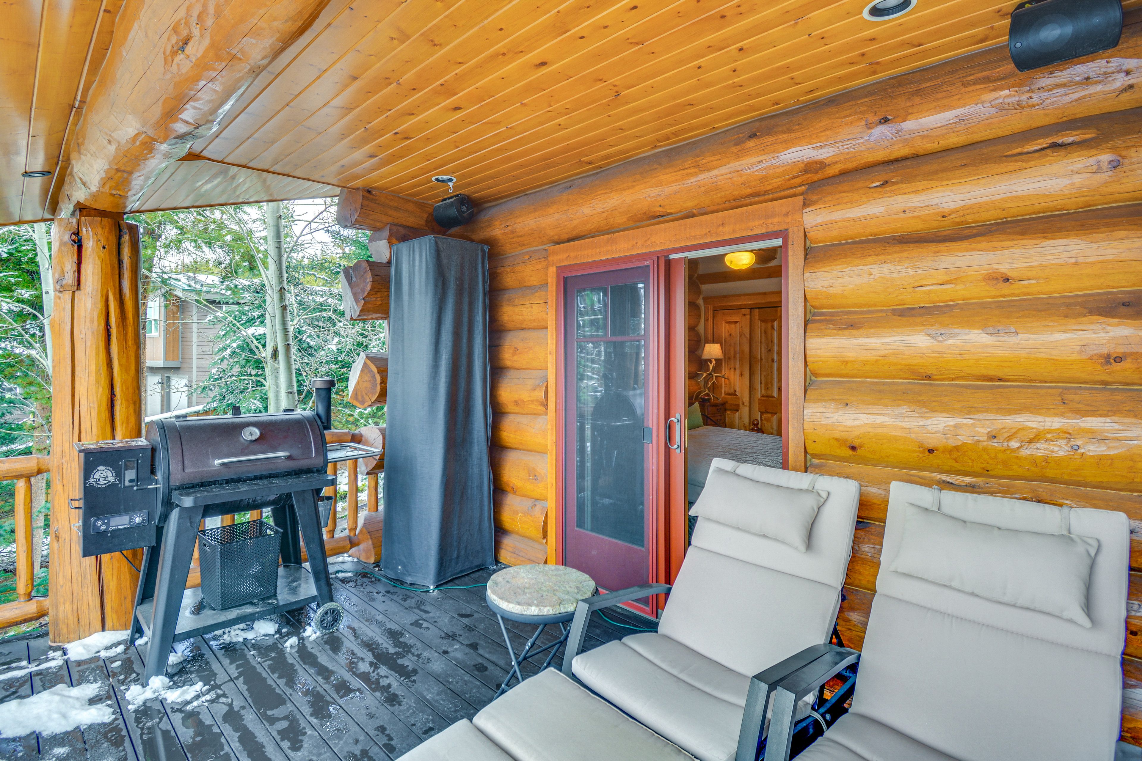 Balcony | Grill | Lounge Chairs | Mountain Views