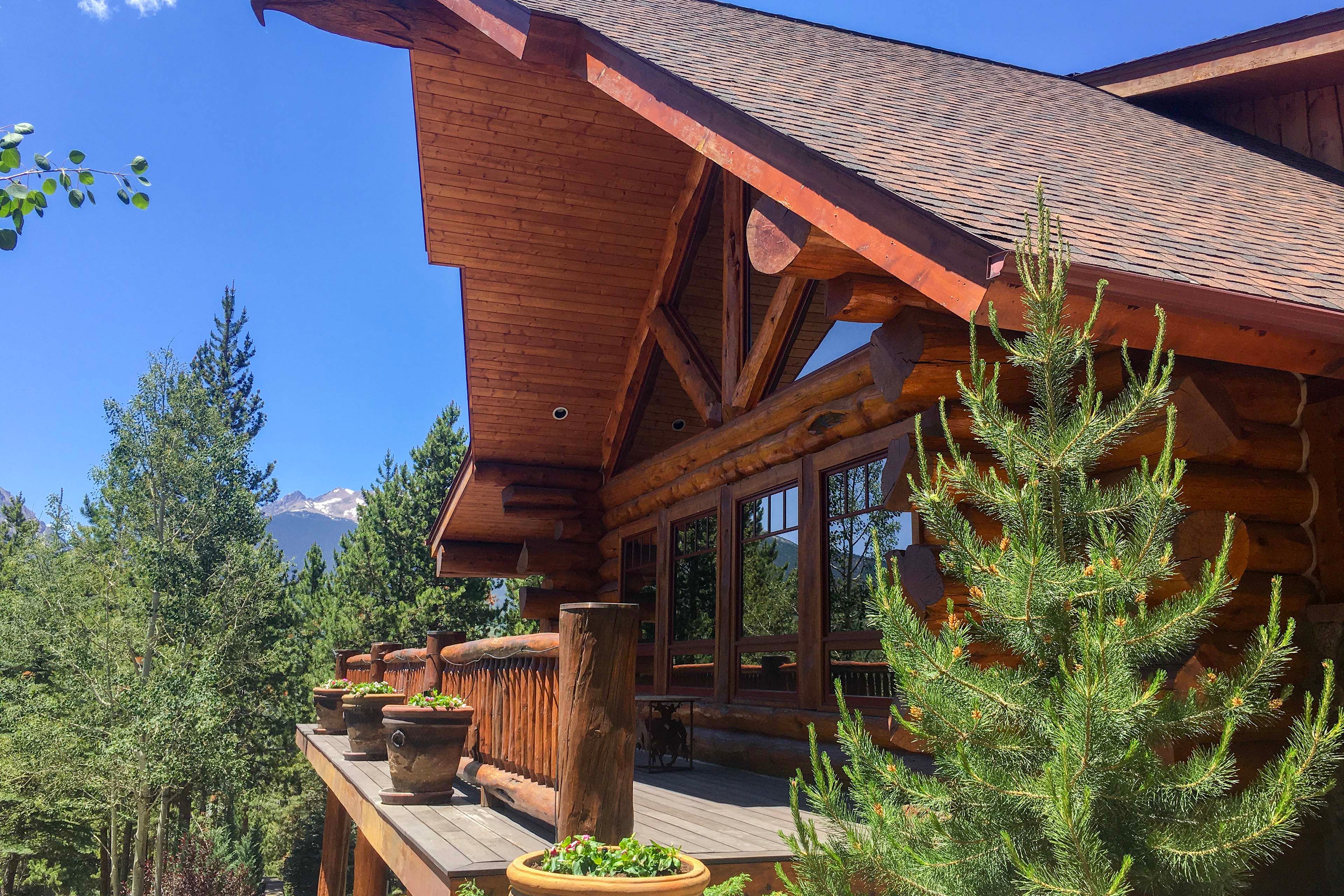 Silverthorne Vacation Rental | 3BR | 3BA | Stairs Required | 2,589 Sq Ft