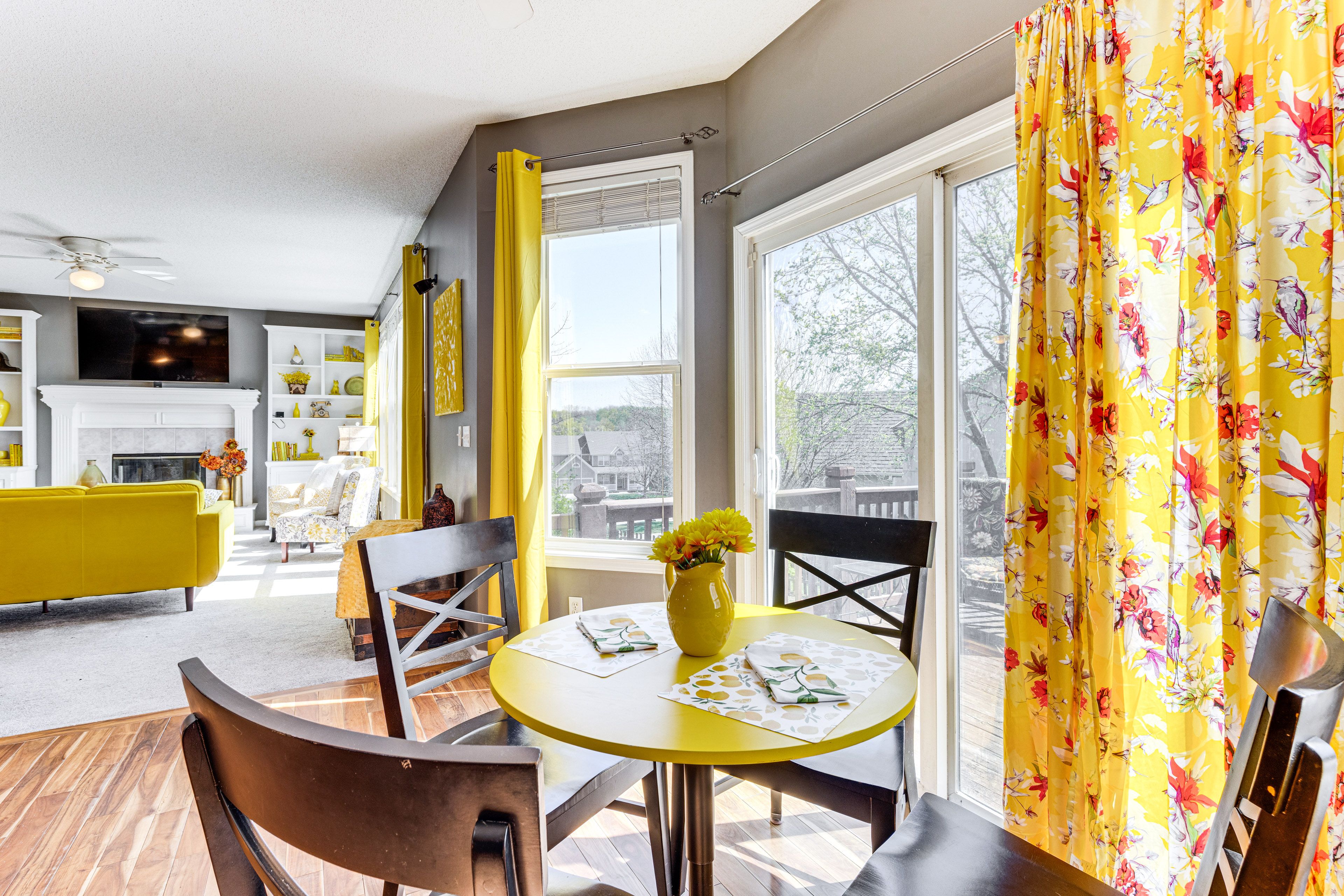 Dining Area | Main Level