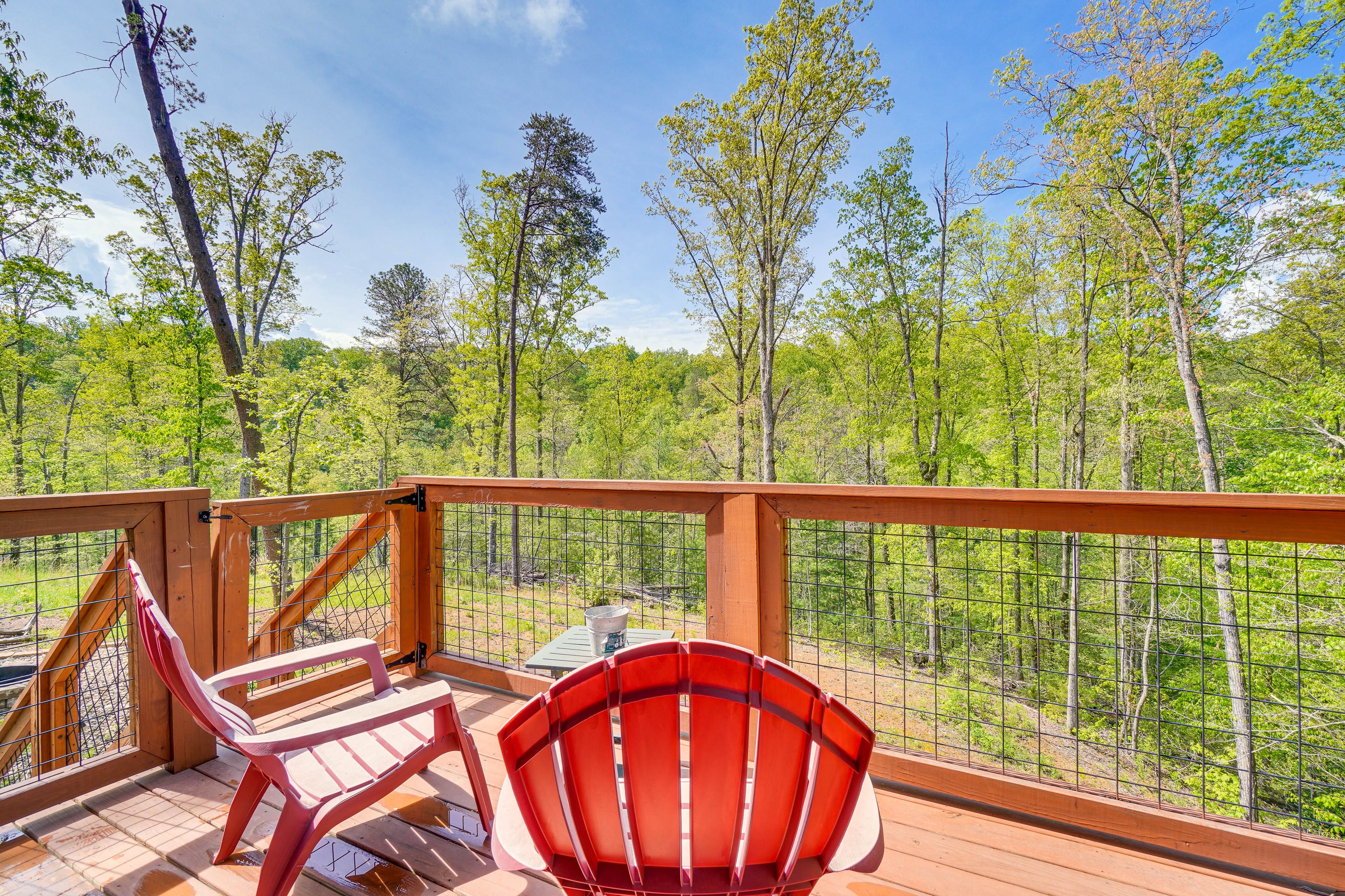 Sevierville Vacation Rental | 2BR | 2BA | 1,682 Sq Ft | 6 Steps Required