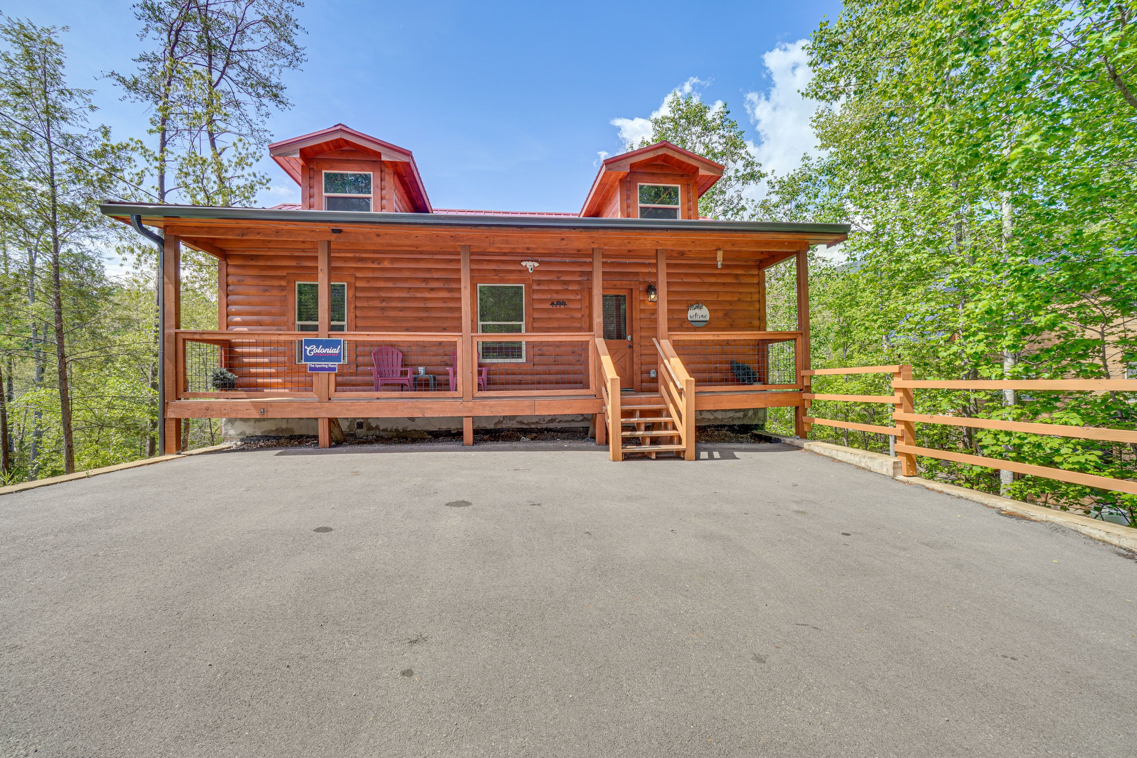 Cabin Exterior | Parking | Driveway (4 Vehicles)